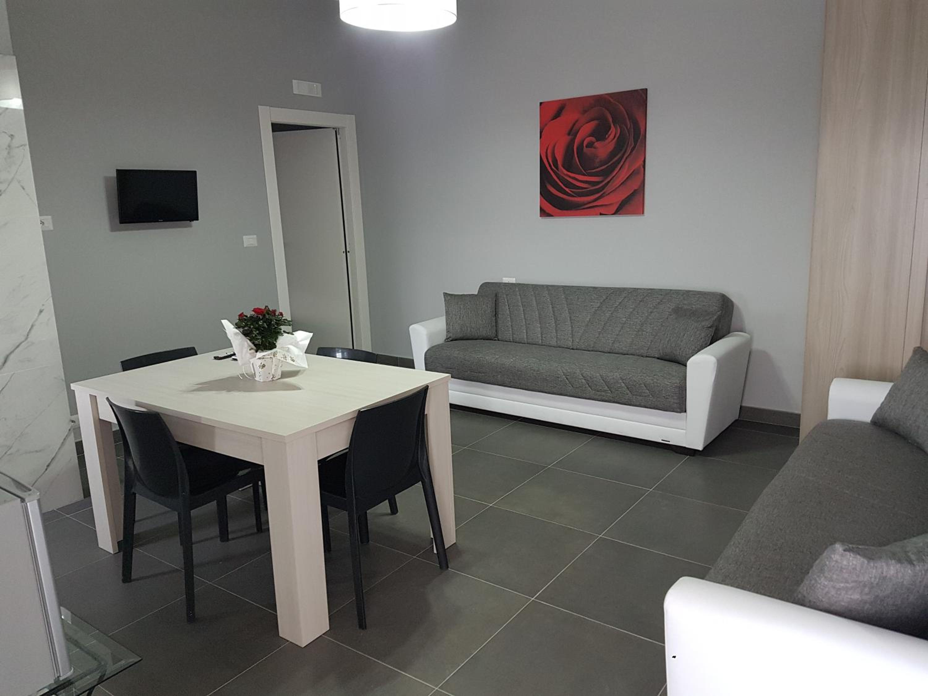 Apartment photo 3