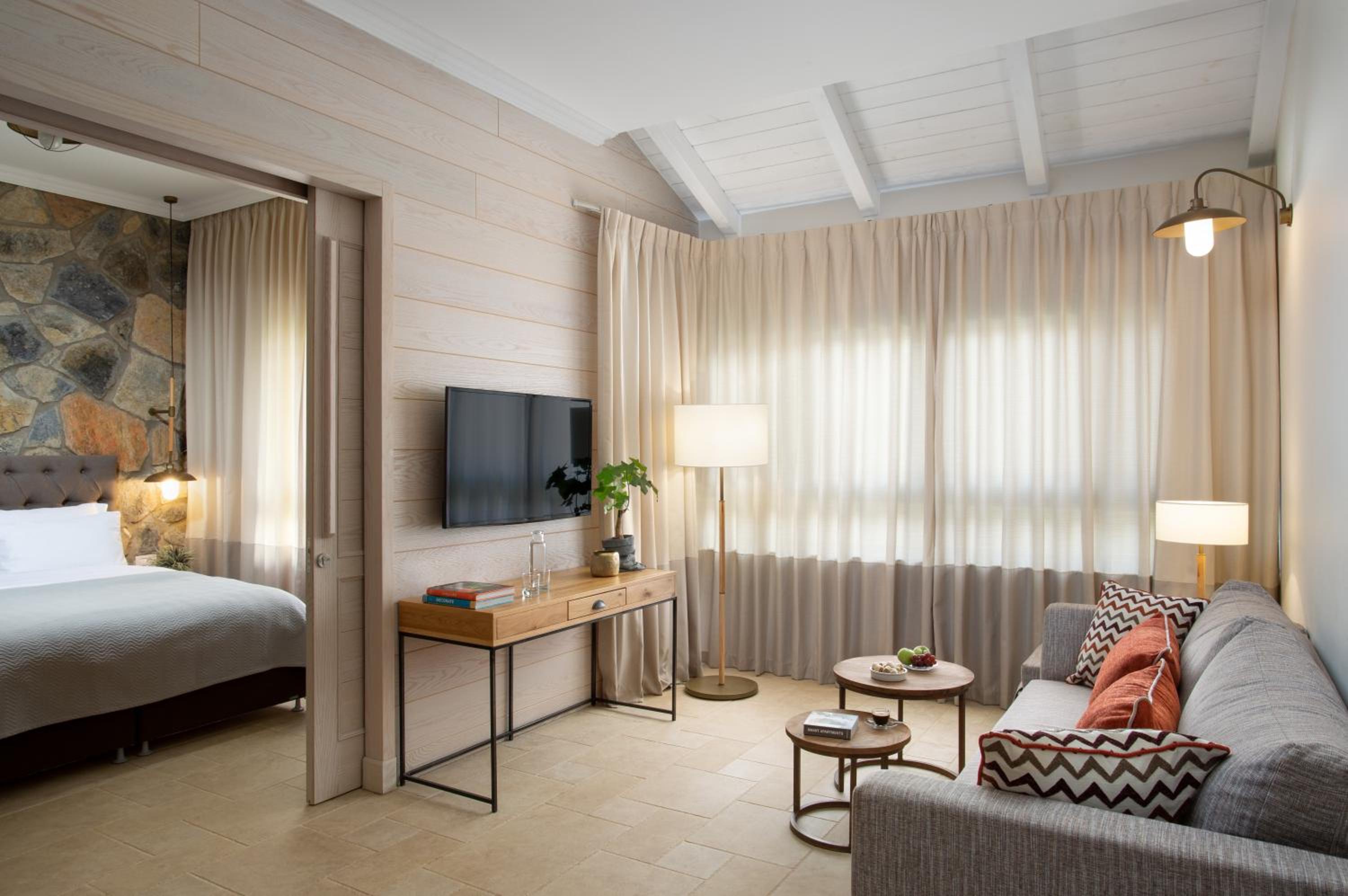 Suite with Garden View - Photo 1