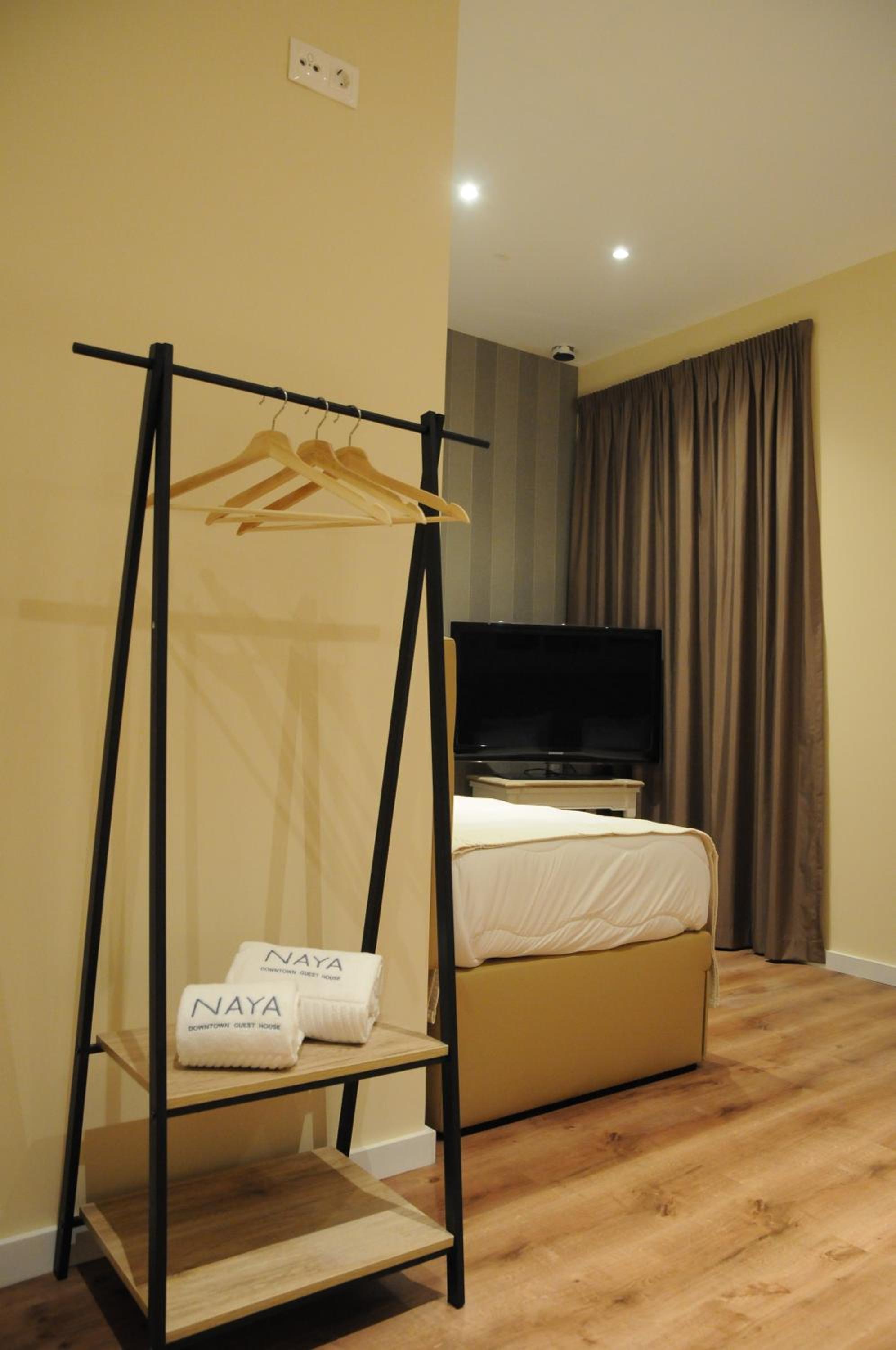 Naya-Downtown Guesthouse — photo 88