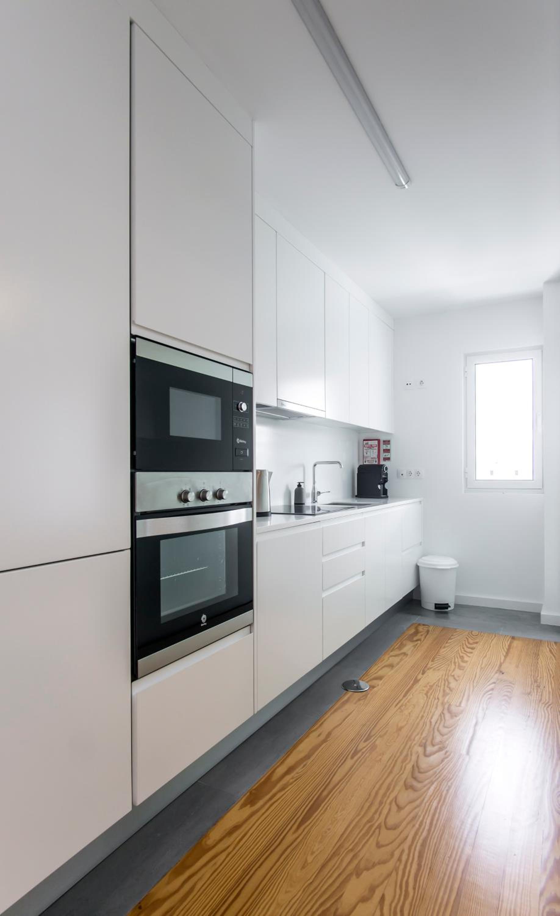 Apartment with Sea View - Photo 3