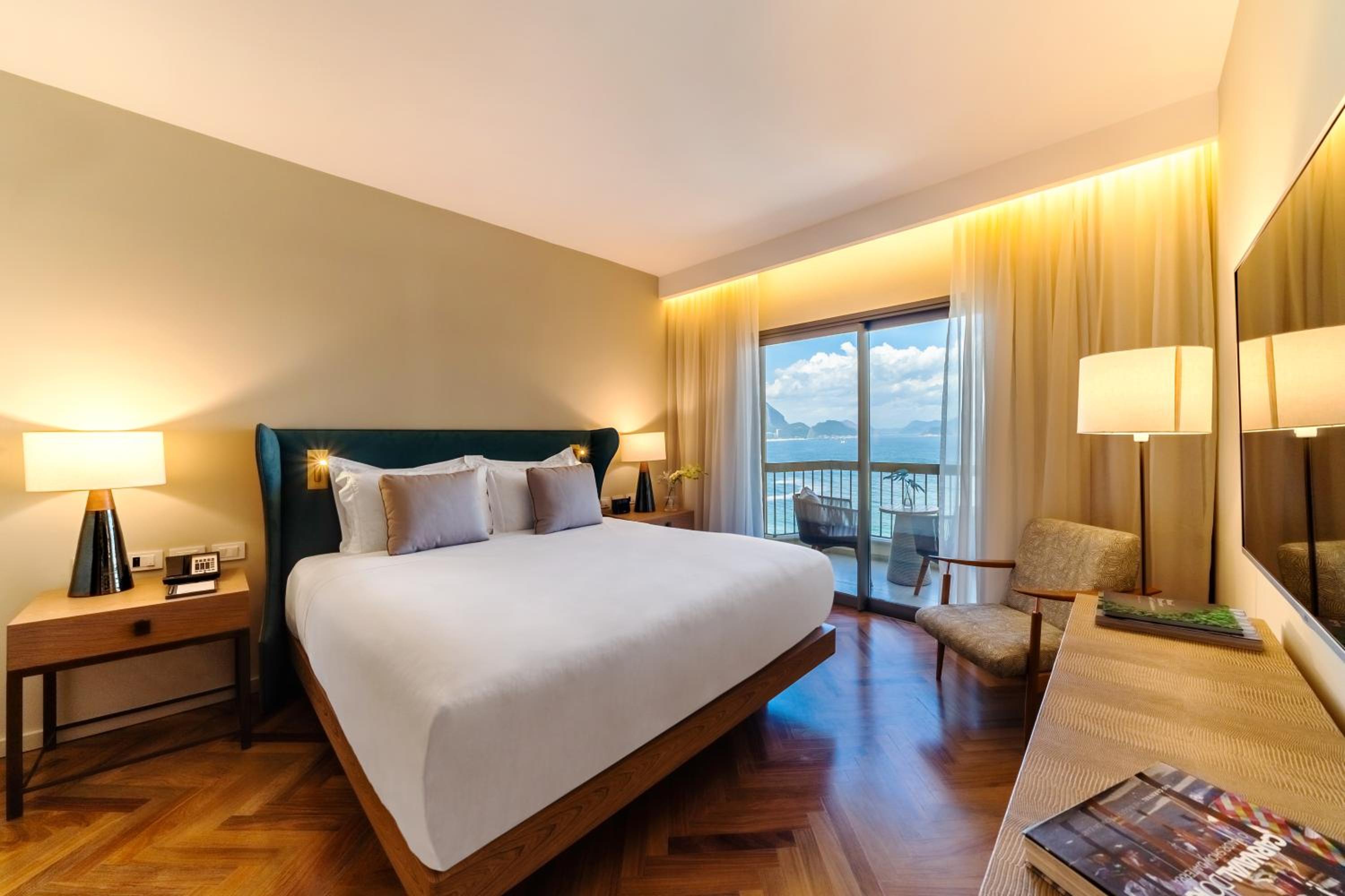 One-Bedroom King Suite with Sea View - Photo 9
