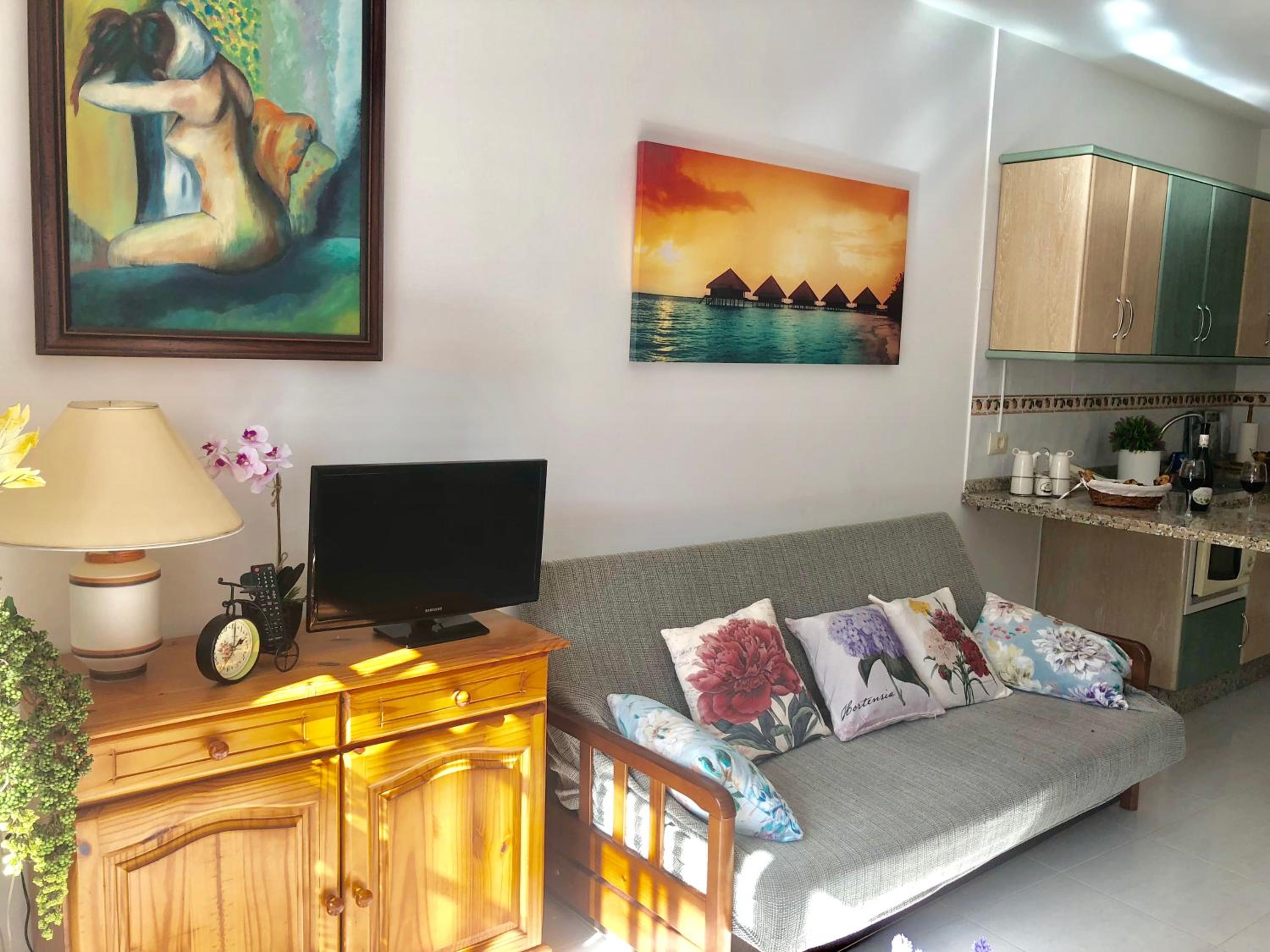 Apartment with Terrace - Photo 16