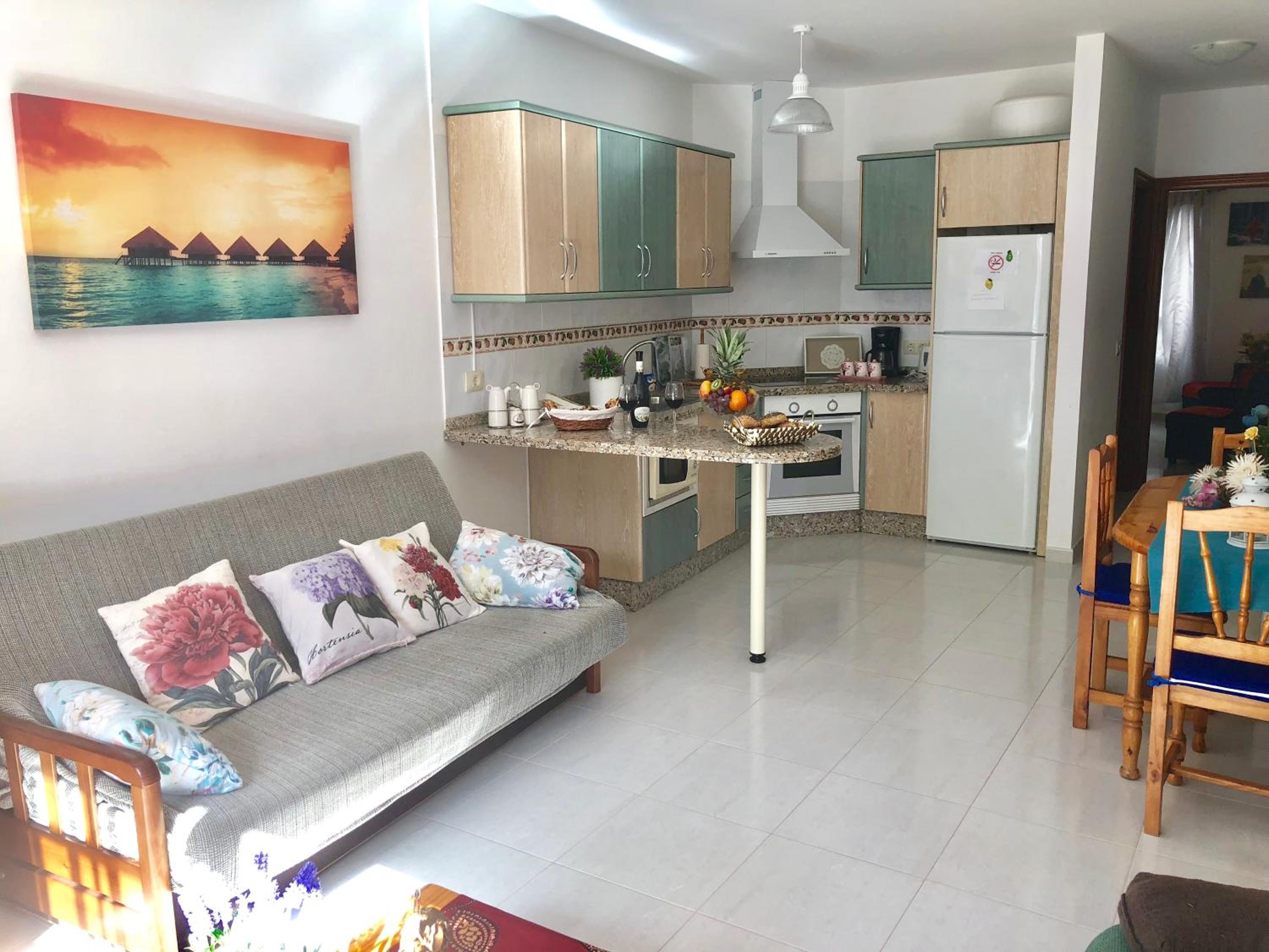 Apartment with Terrace - Photo 17