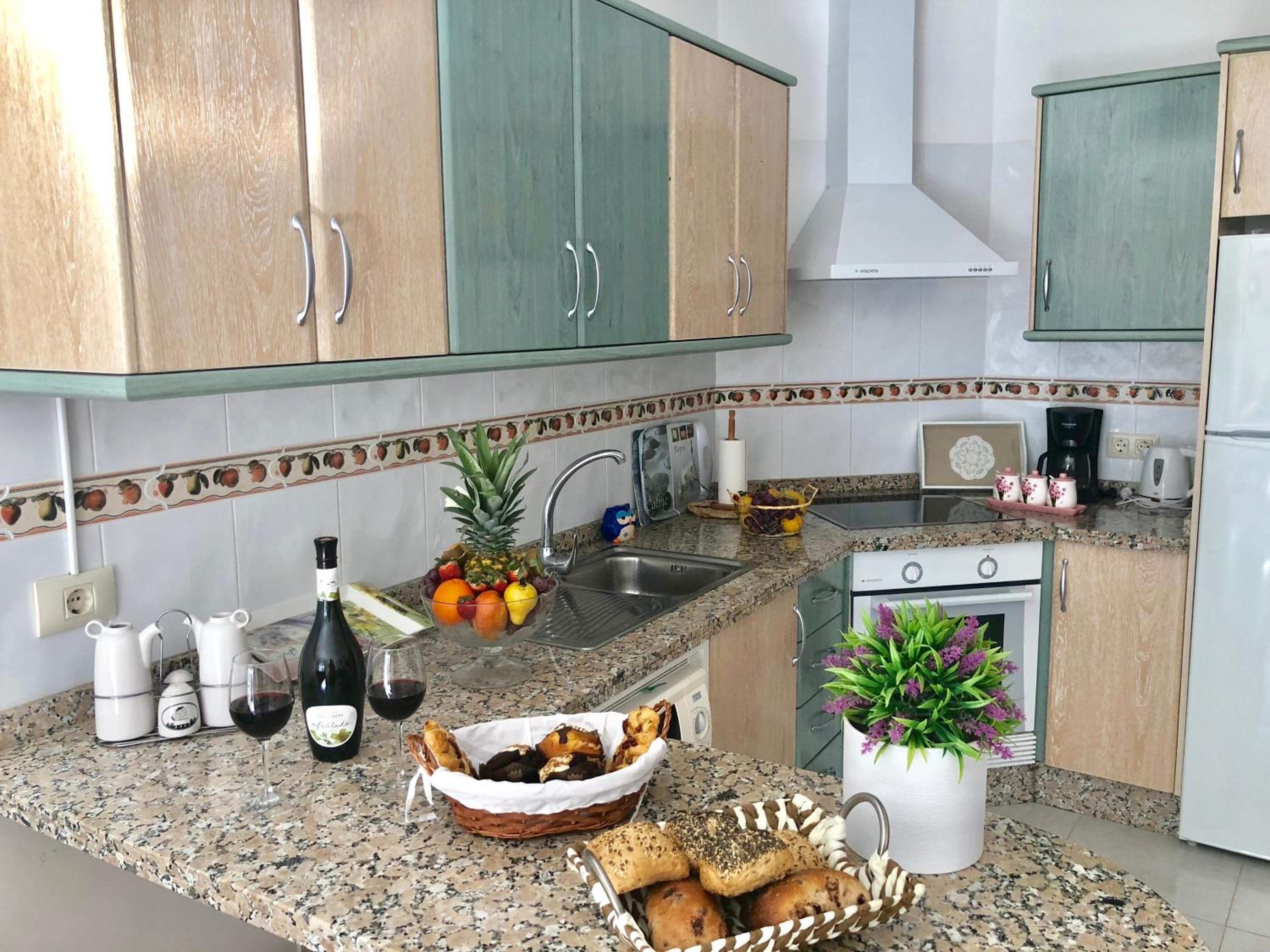 Apartment with Terrace - Photo 34