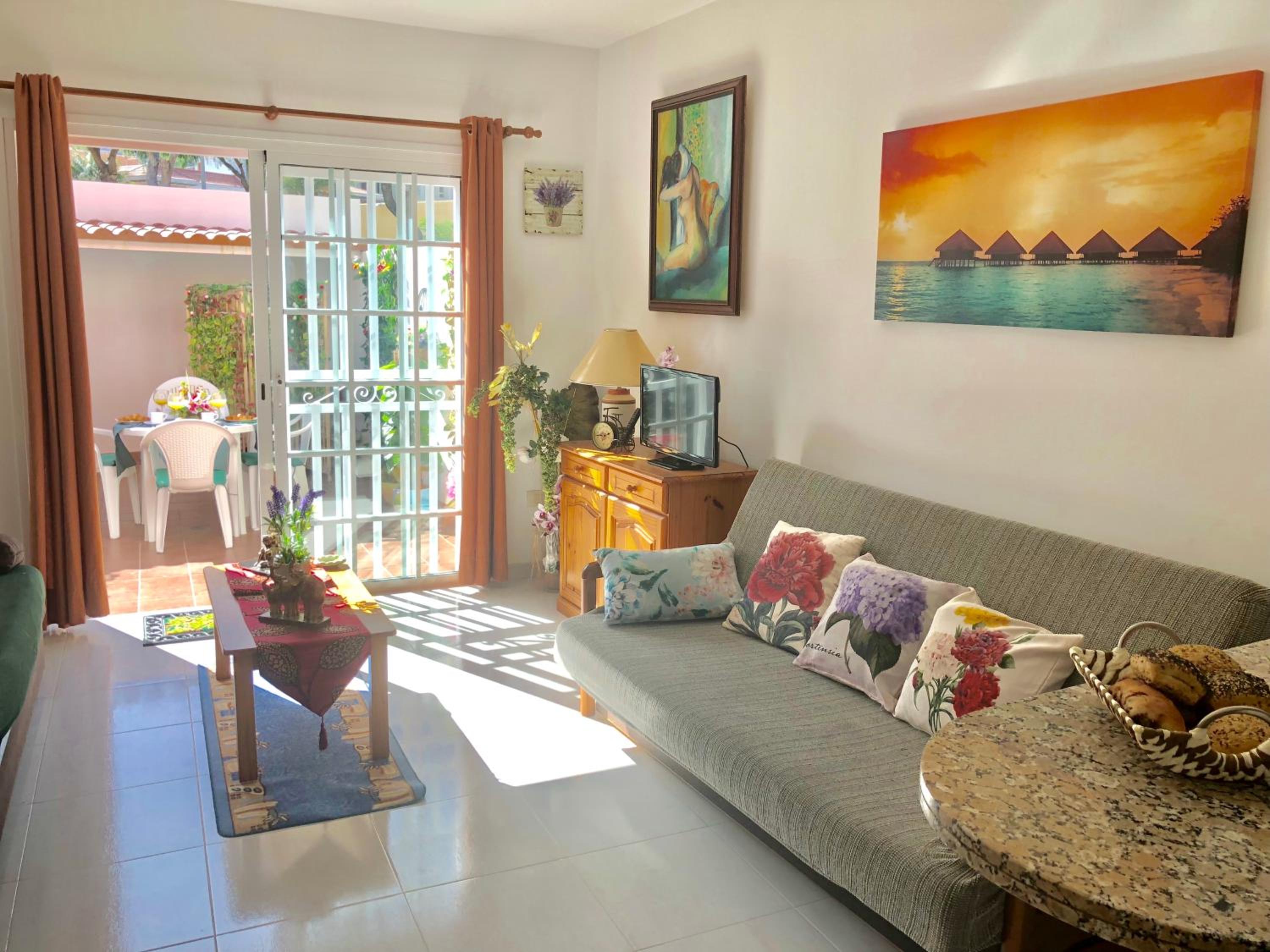 Apartment with Terrace - Photo 33