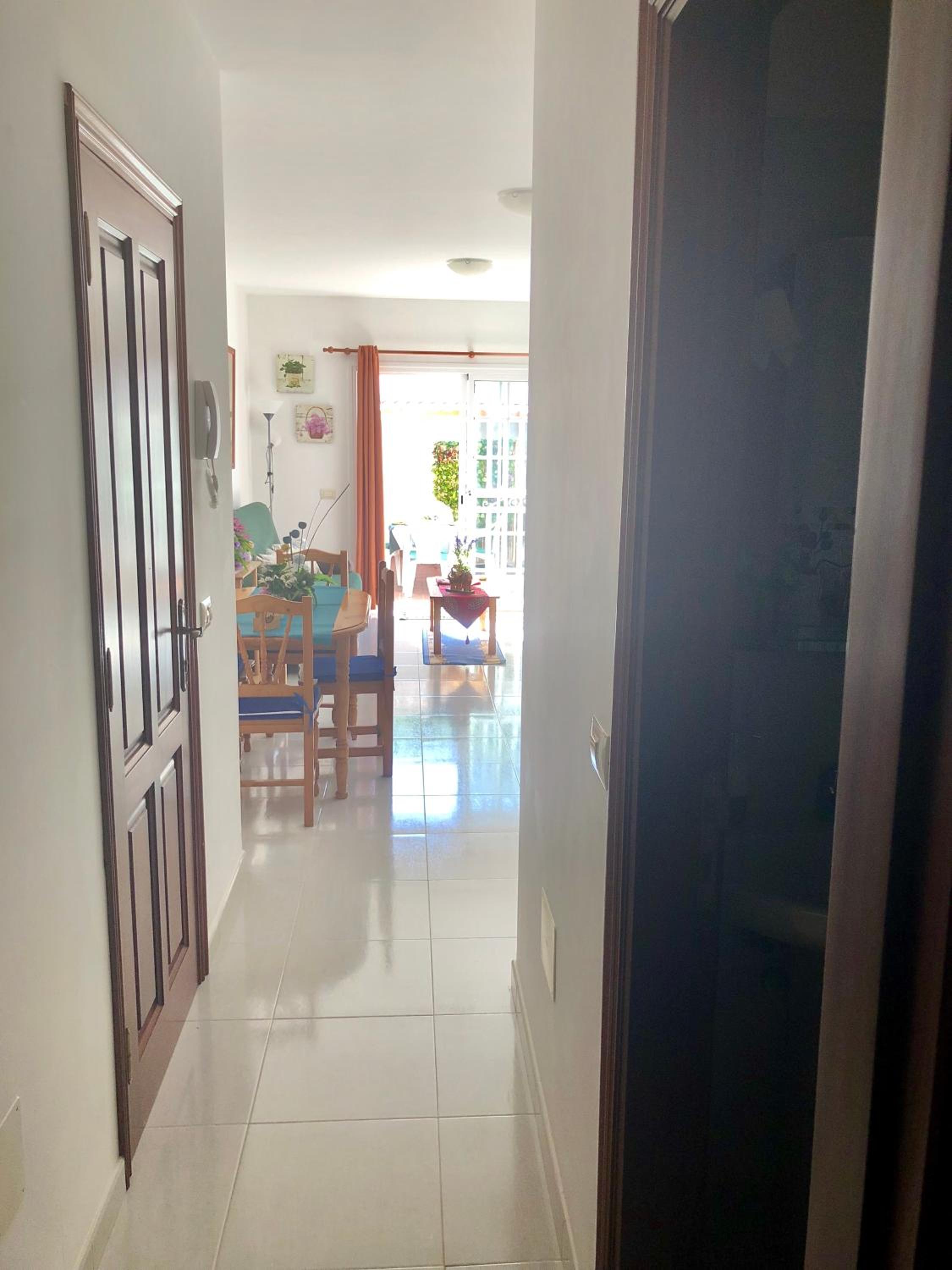 Apartment with Terrace - Photo 29