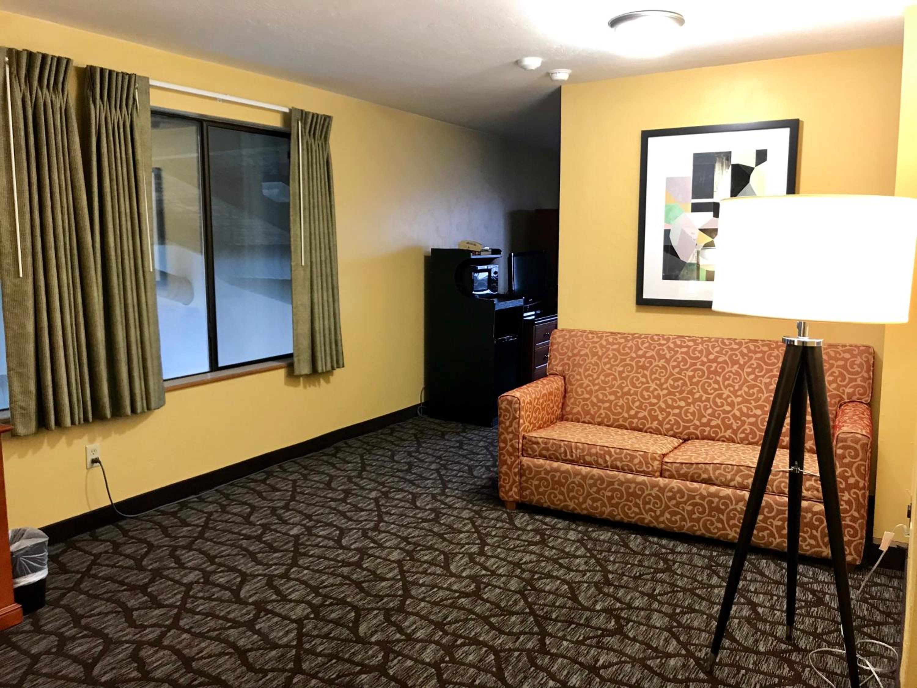 King Studio Suite - Non-Smoking - Photo 2