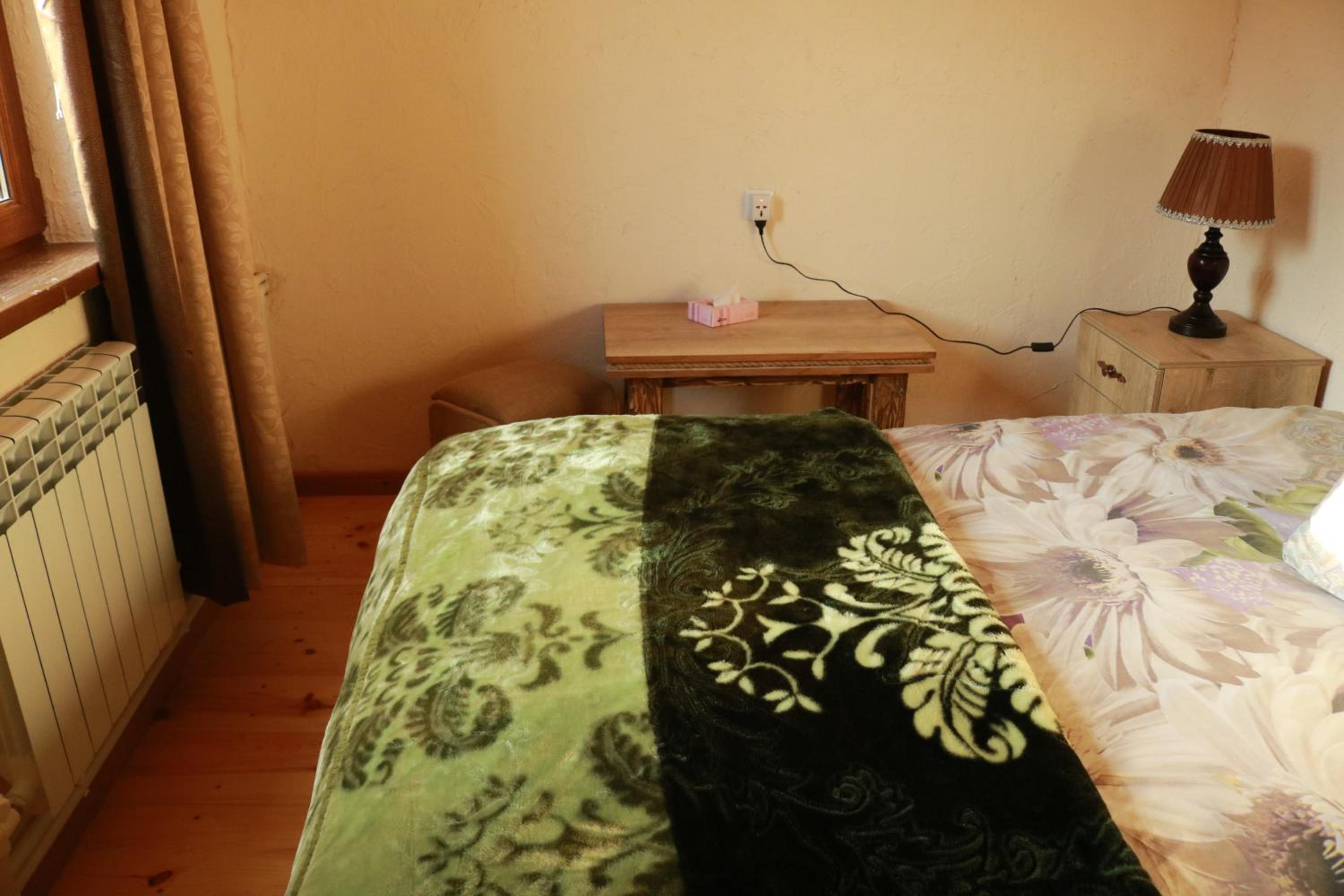 Large Double Room with Private Bathroom photo 1