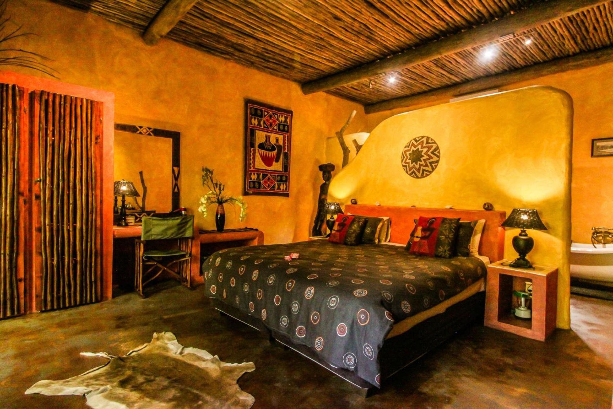 Luxury Suite - Photo 2