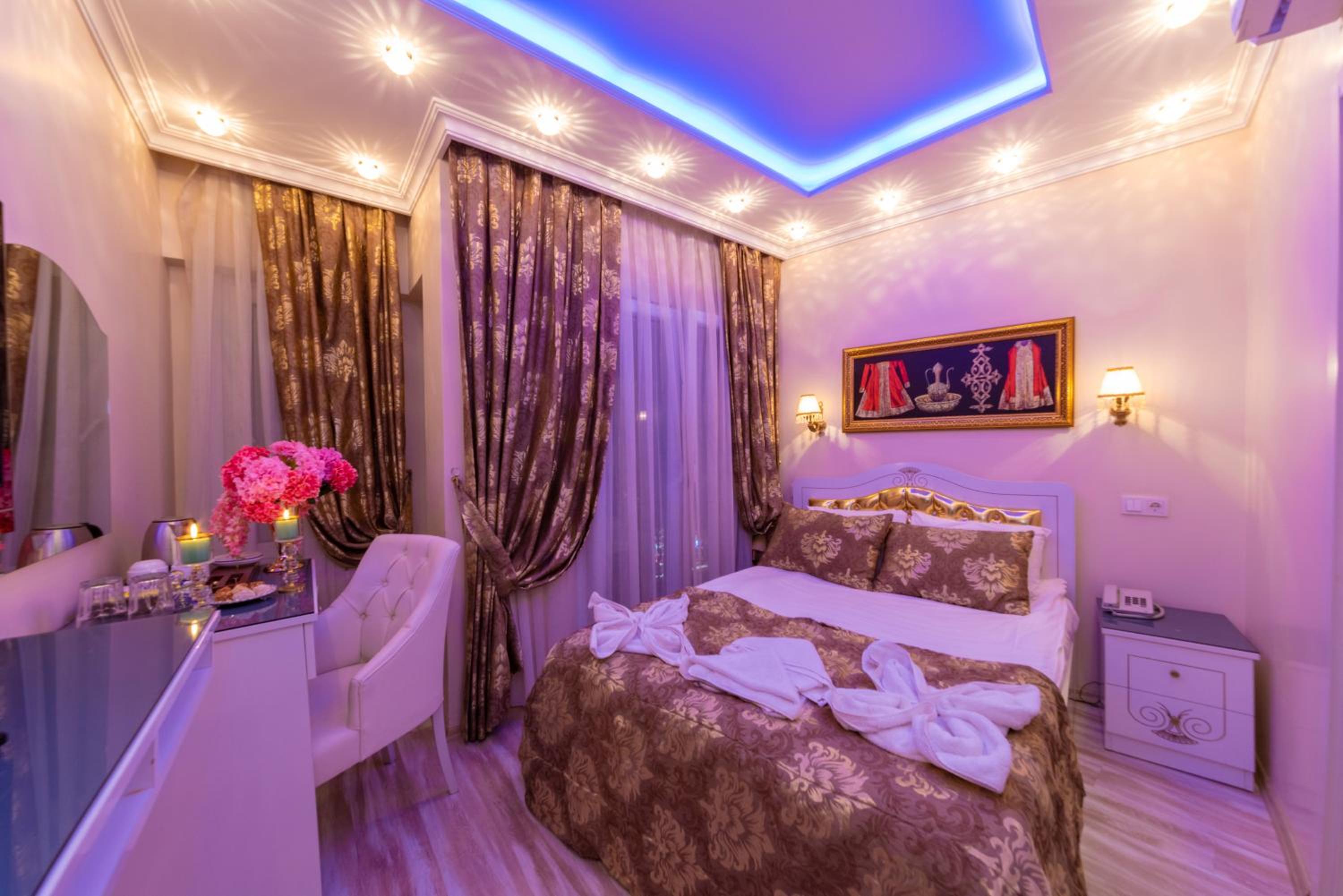 Double Room with Balcony photo 3