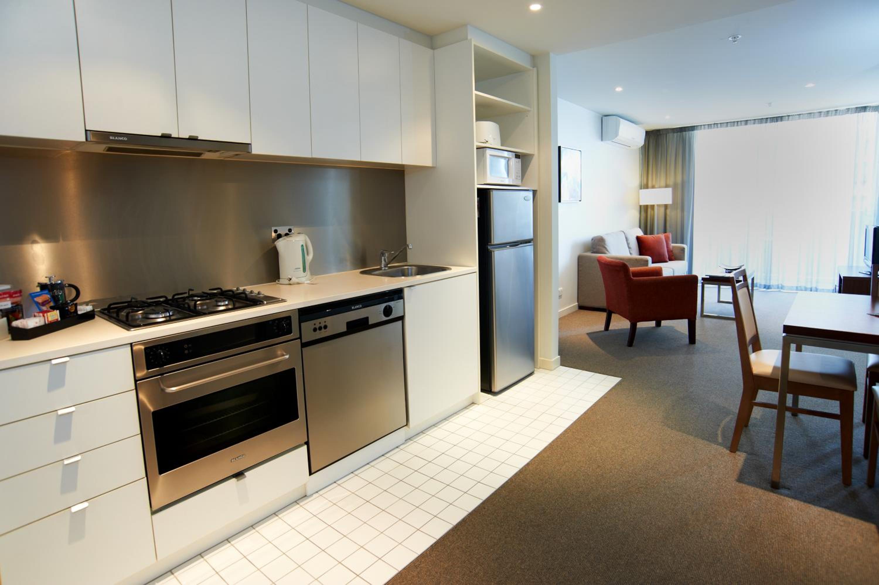 One-Bedroom Apartment - Photo 6