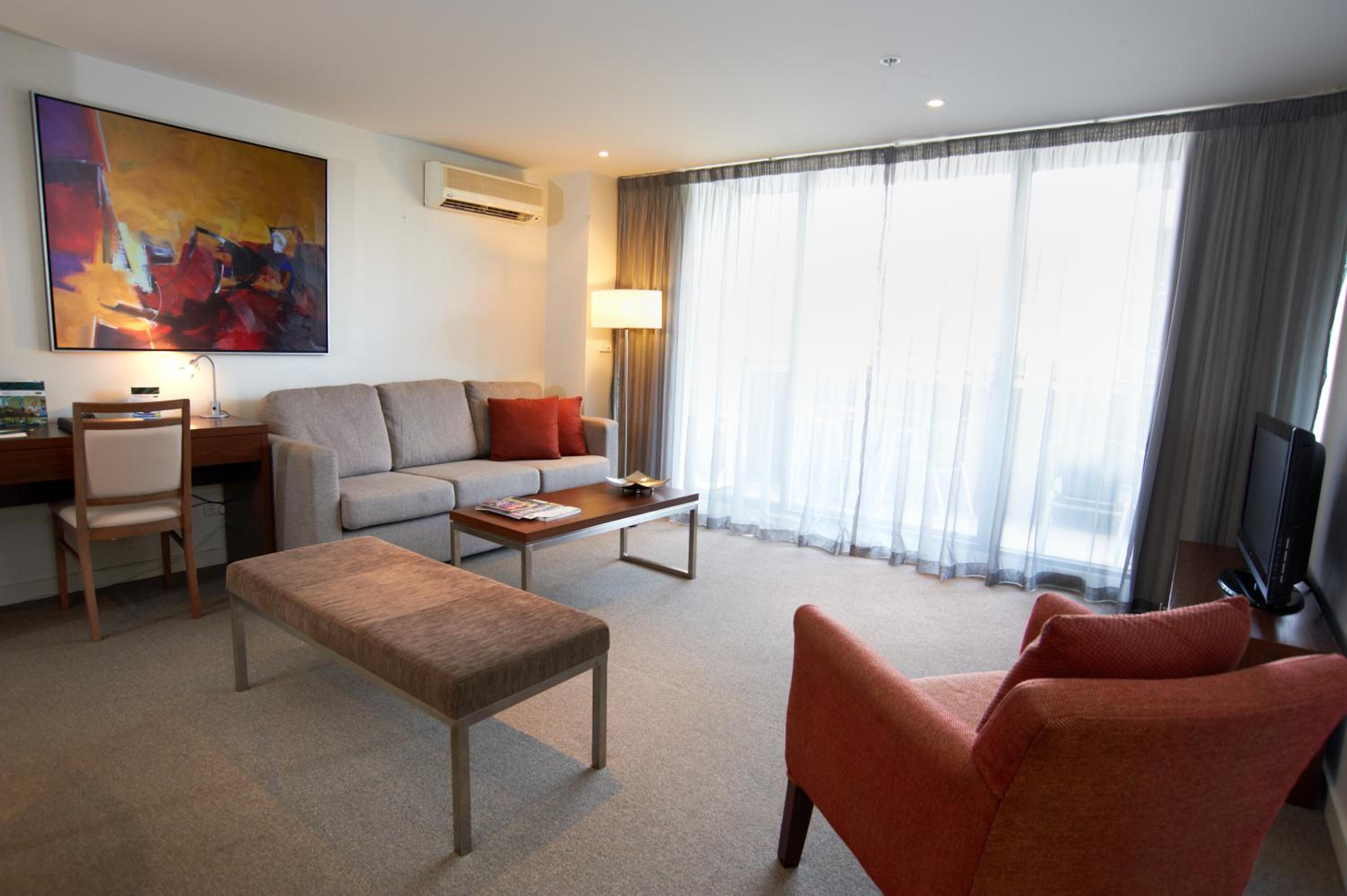 Two-Bedroom Apartment - Photo 2