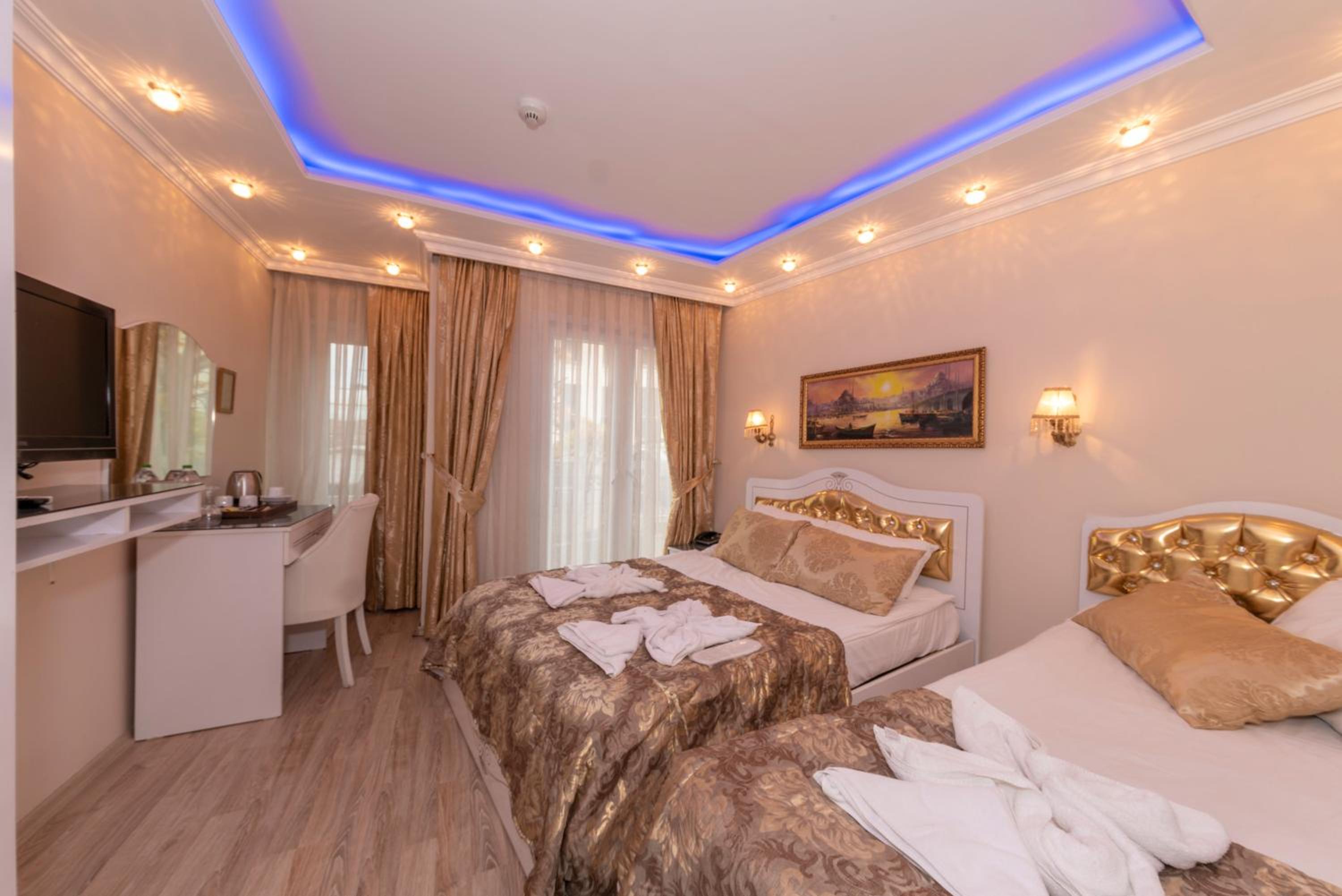 Deluxe Triple Room photo 3