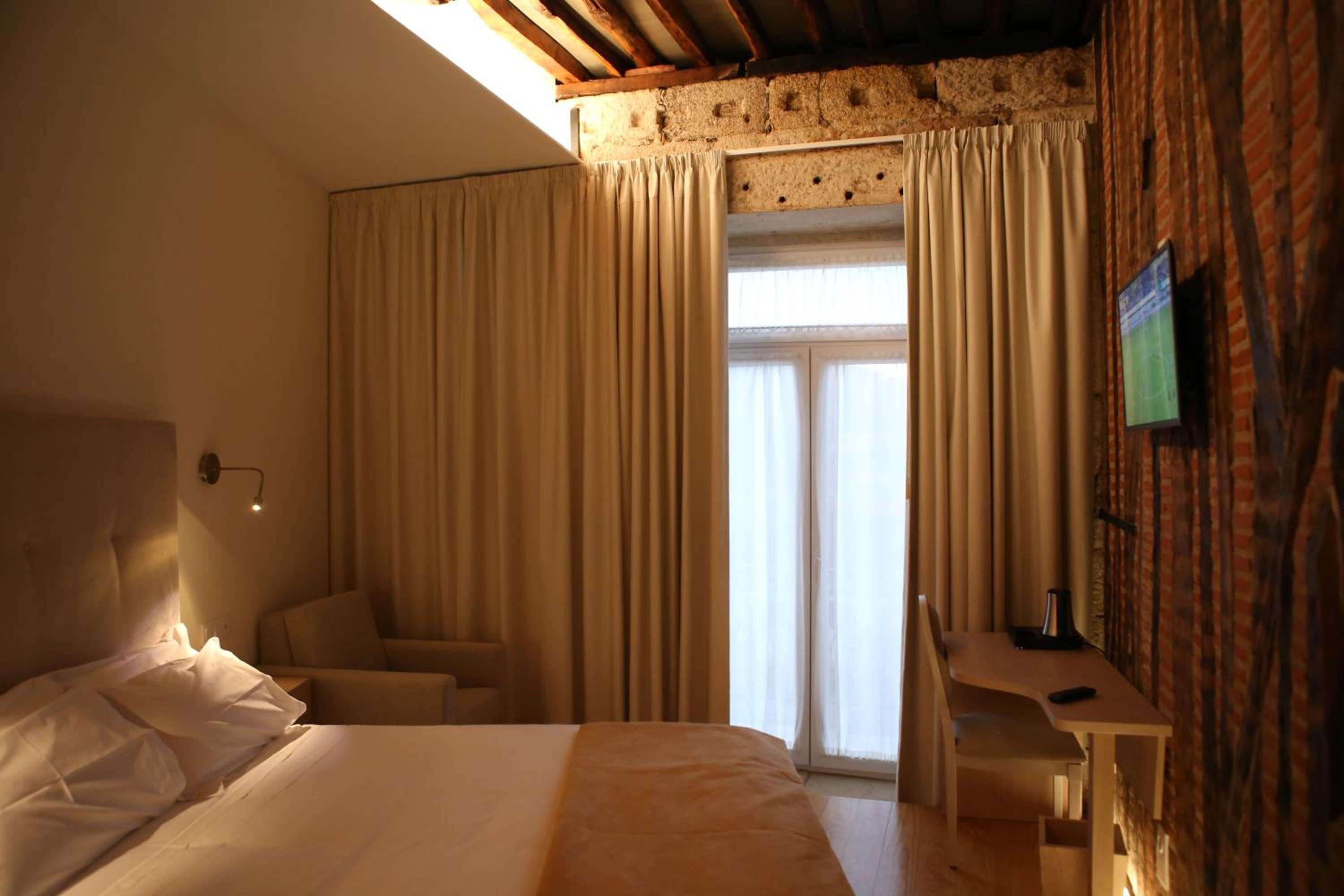 Standard Double Room - Photo 1