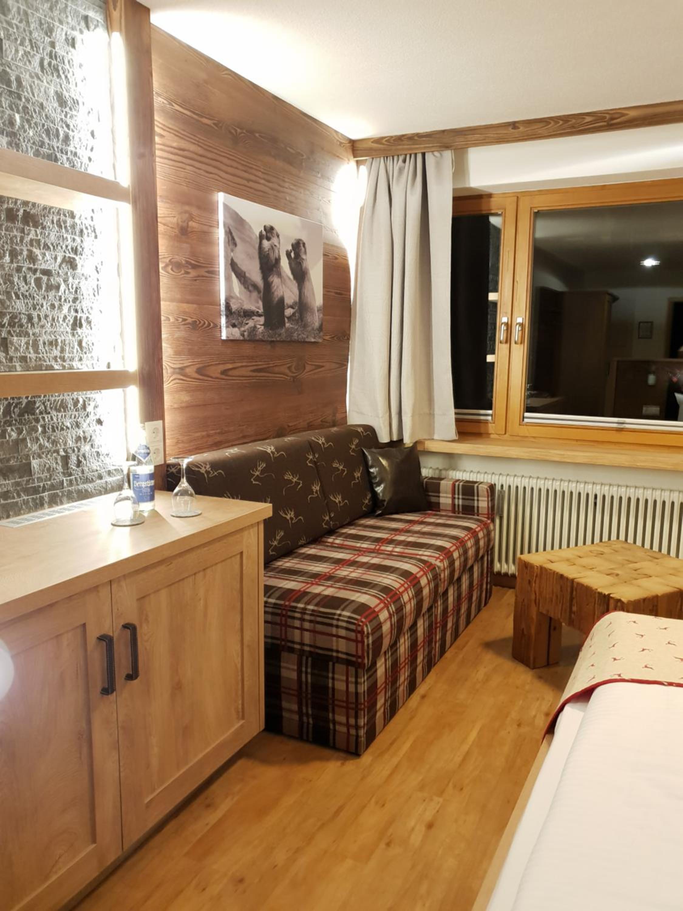 Deluxe Double Room with Balcony photo 2