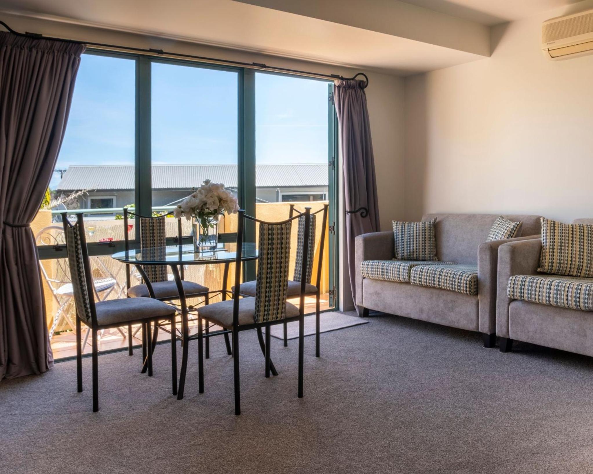 Two-Bedroom Suite - Photo 10