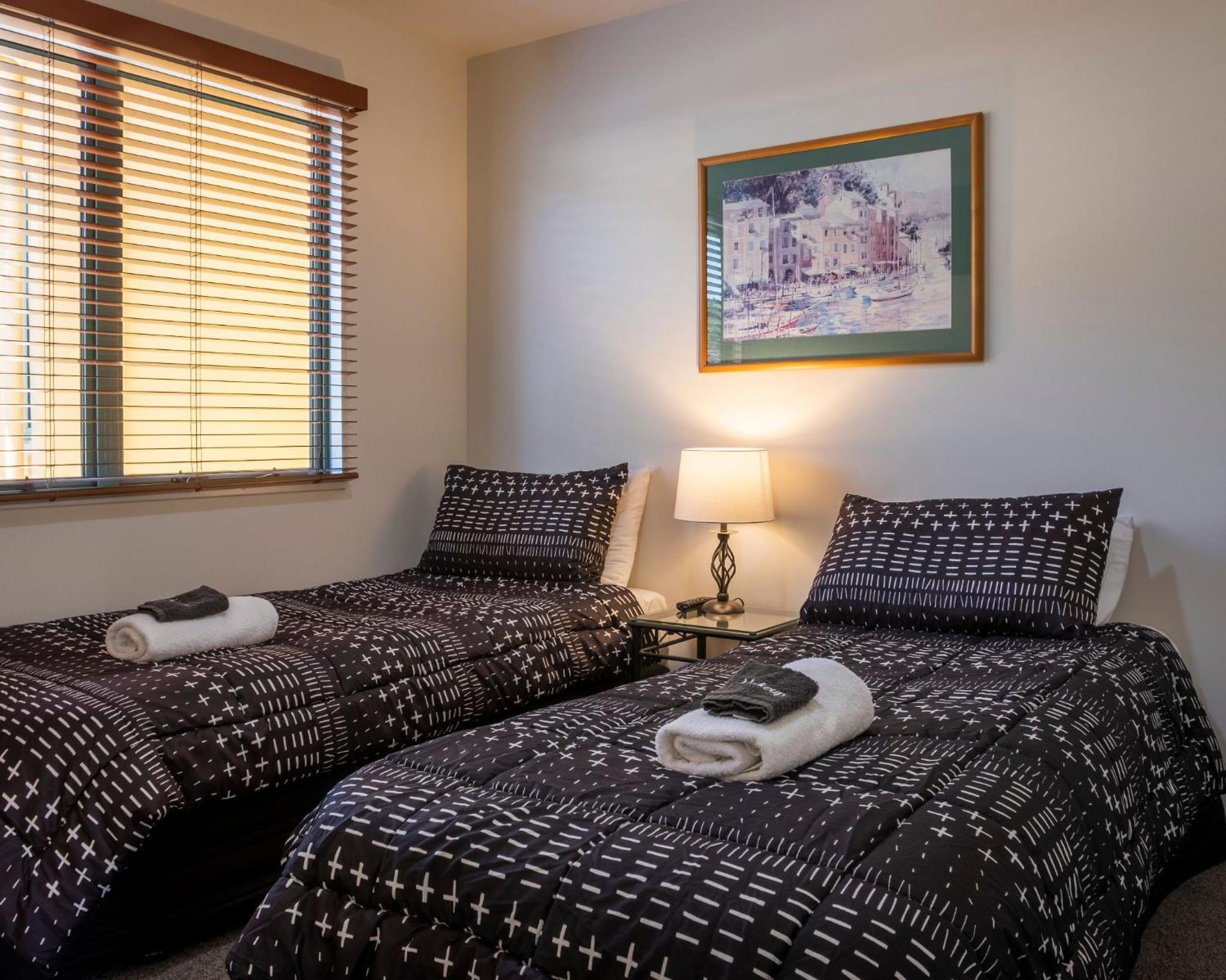 Two-Bedroom Suite - Photo 8