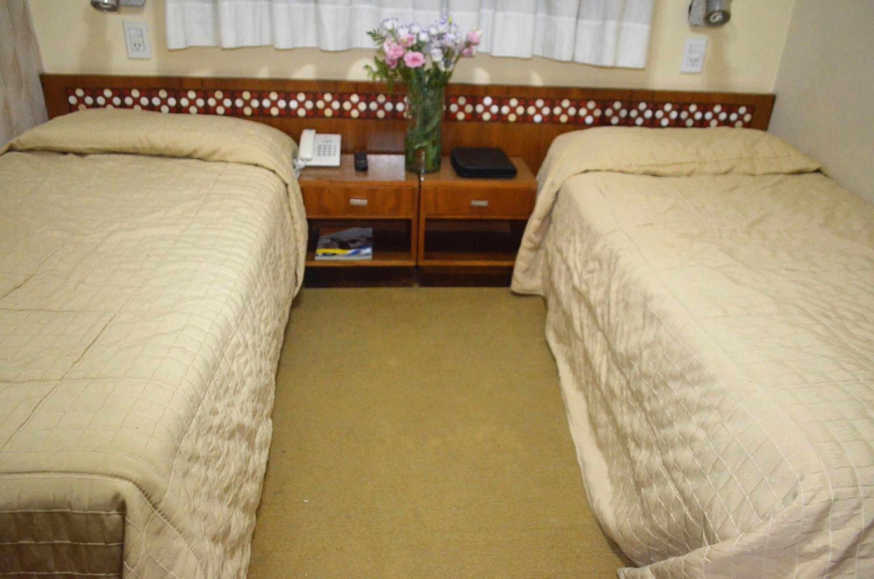 Standard Twin Room photo 2