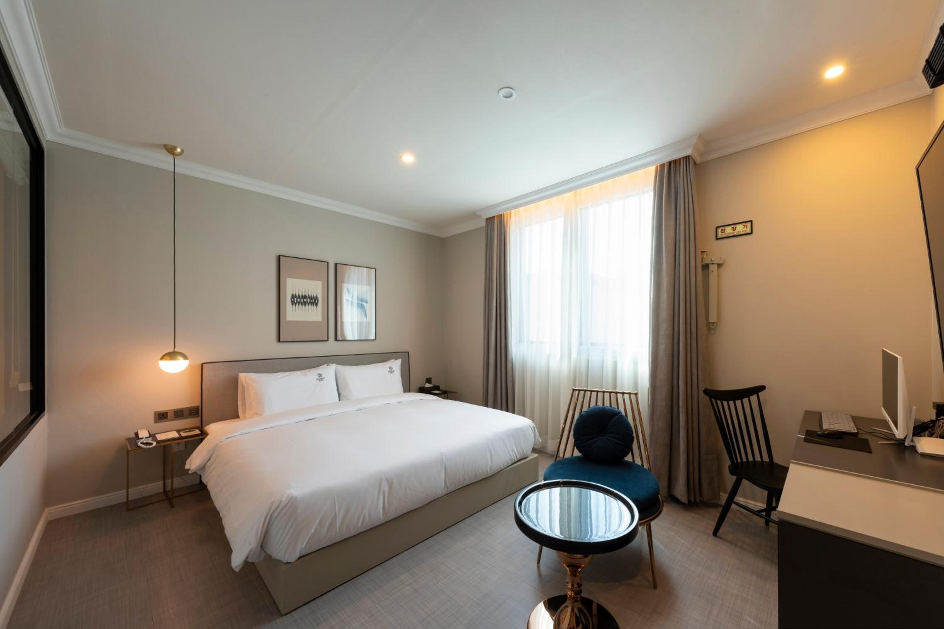 Staycation Offer - Standard Double Room with 24 Hours Stay