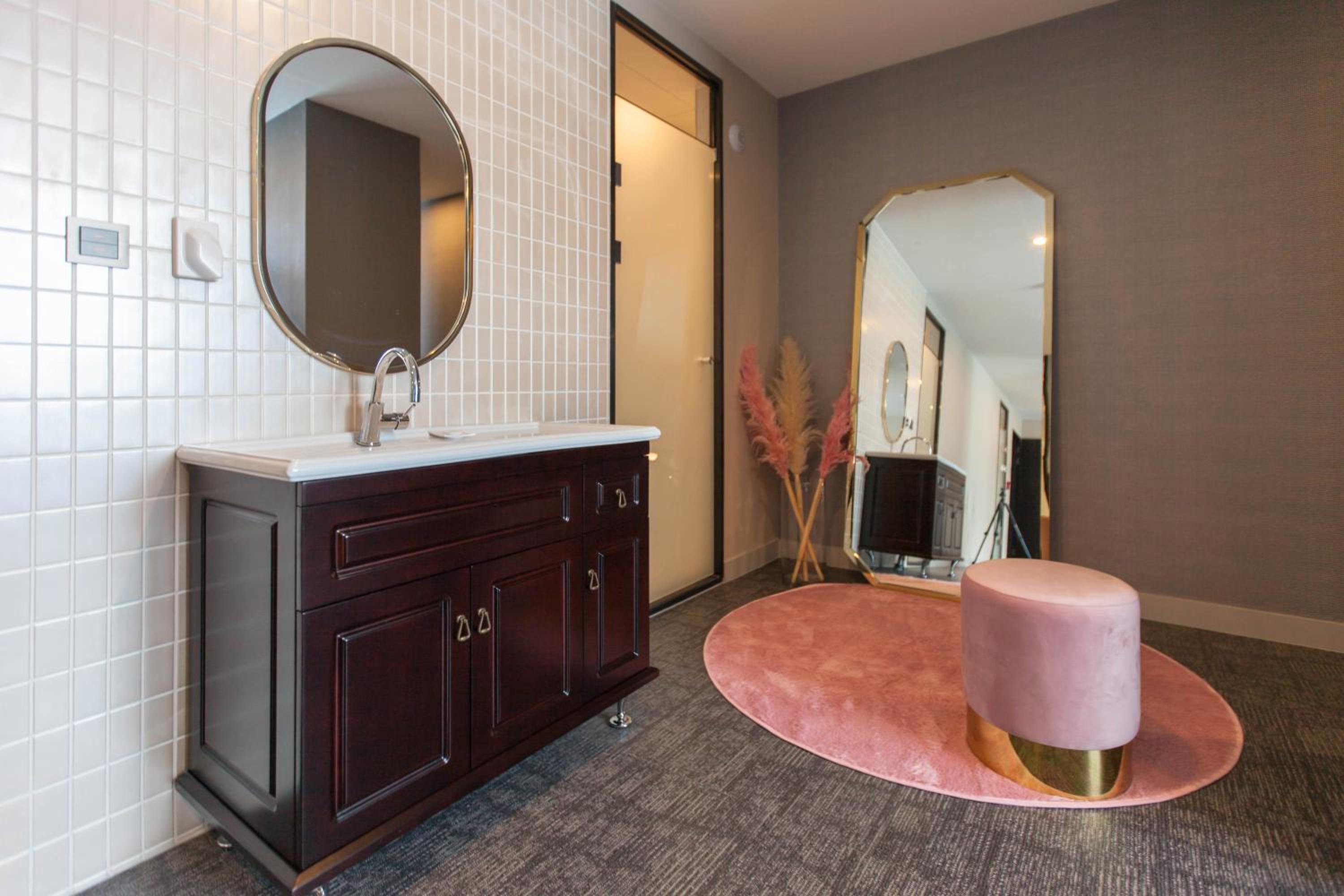 Suite - Photo 5