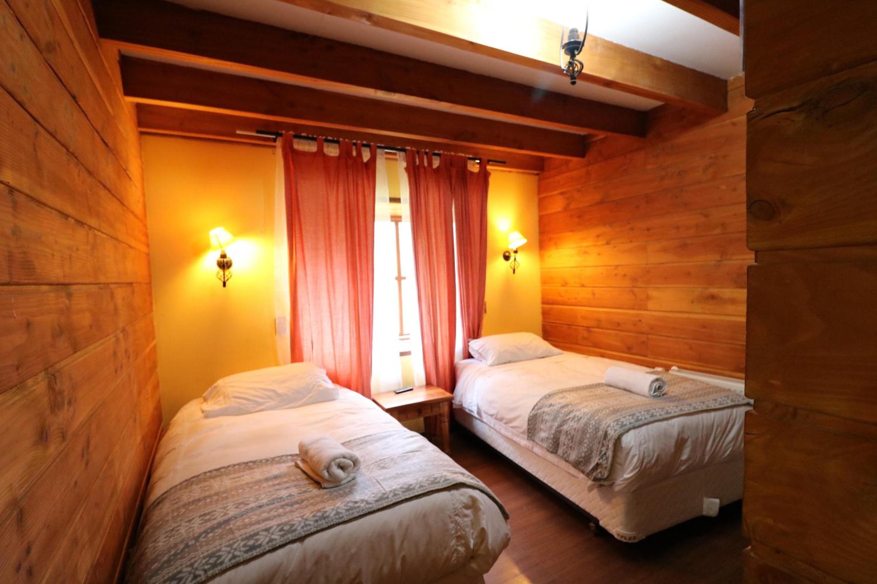Double or Twin Room with Bathroom photo 1