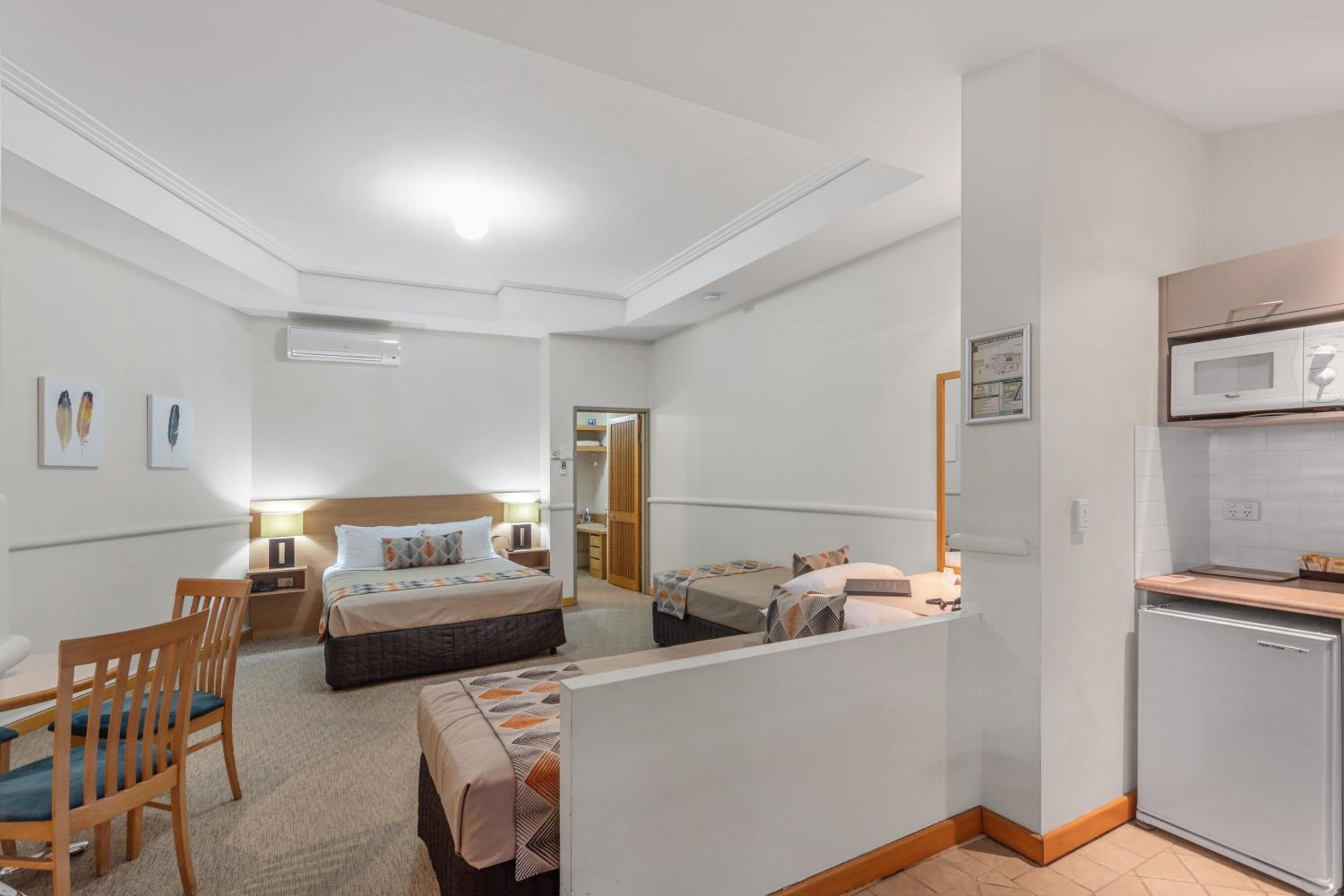 Classic Quadruple Room - Photo 2