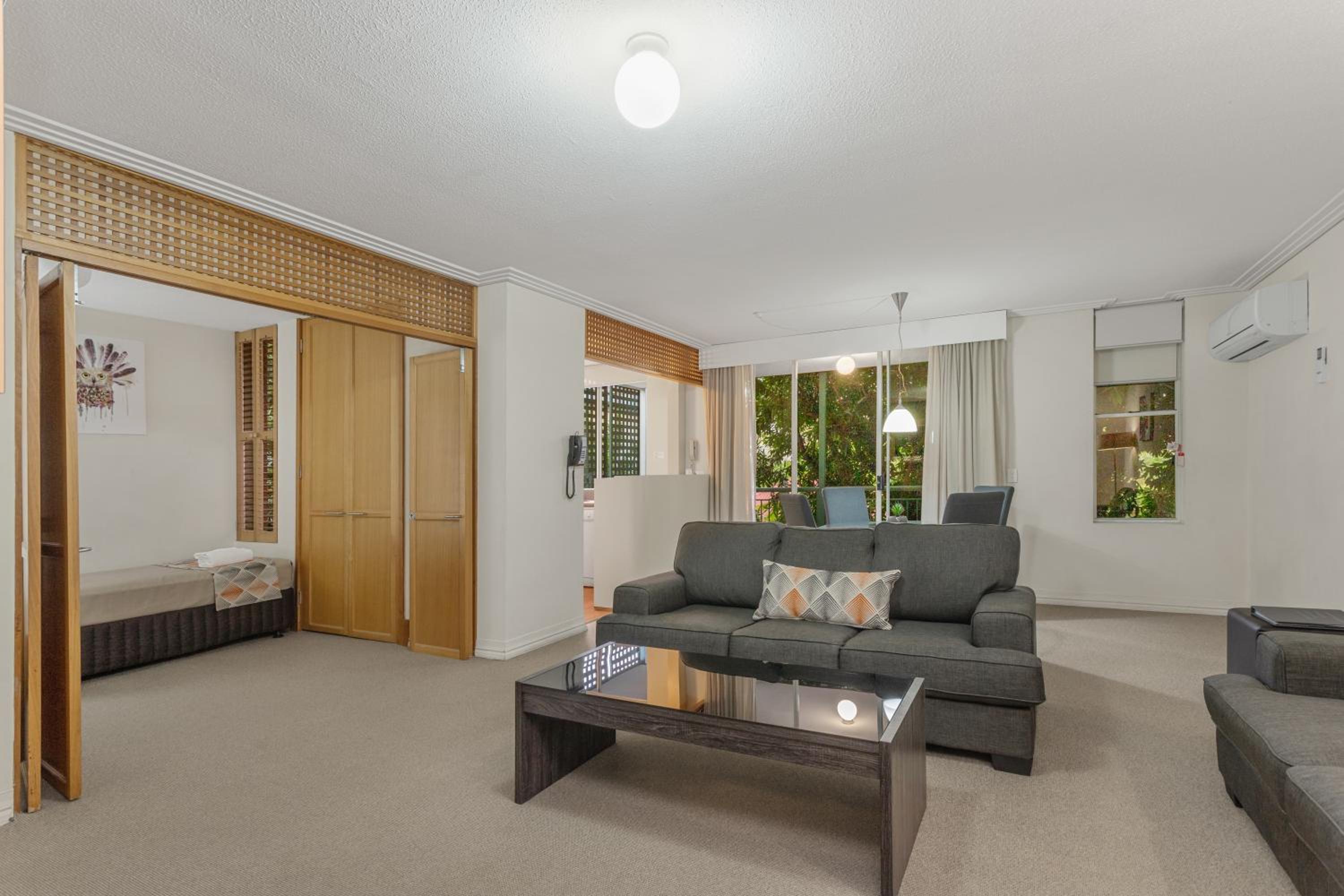 Two-Bedroom Apartment with Balcony - Photo 7