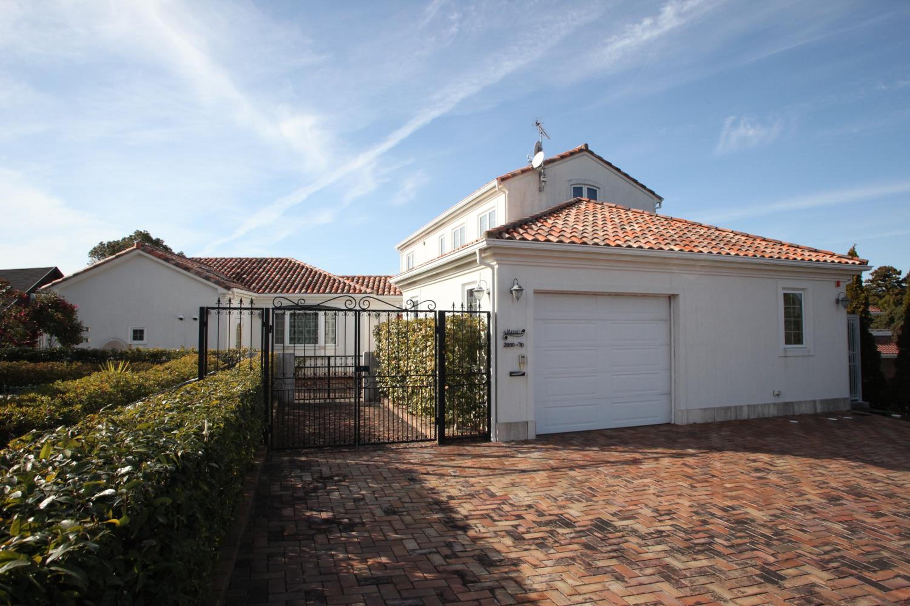 Three-Bedroom Villa - Photo 41
