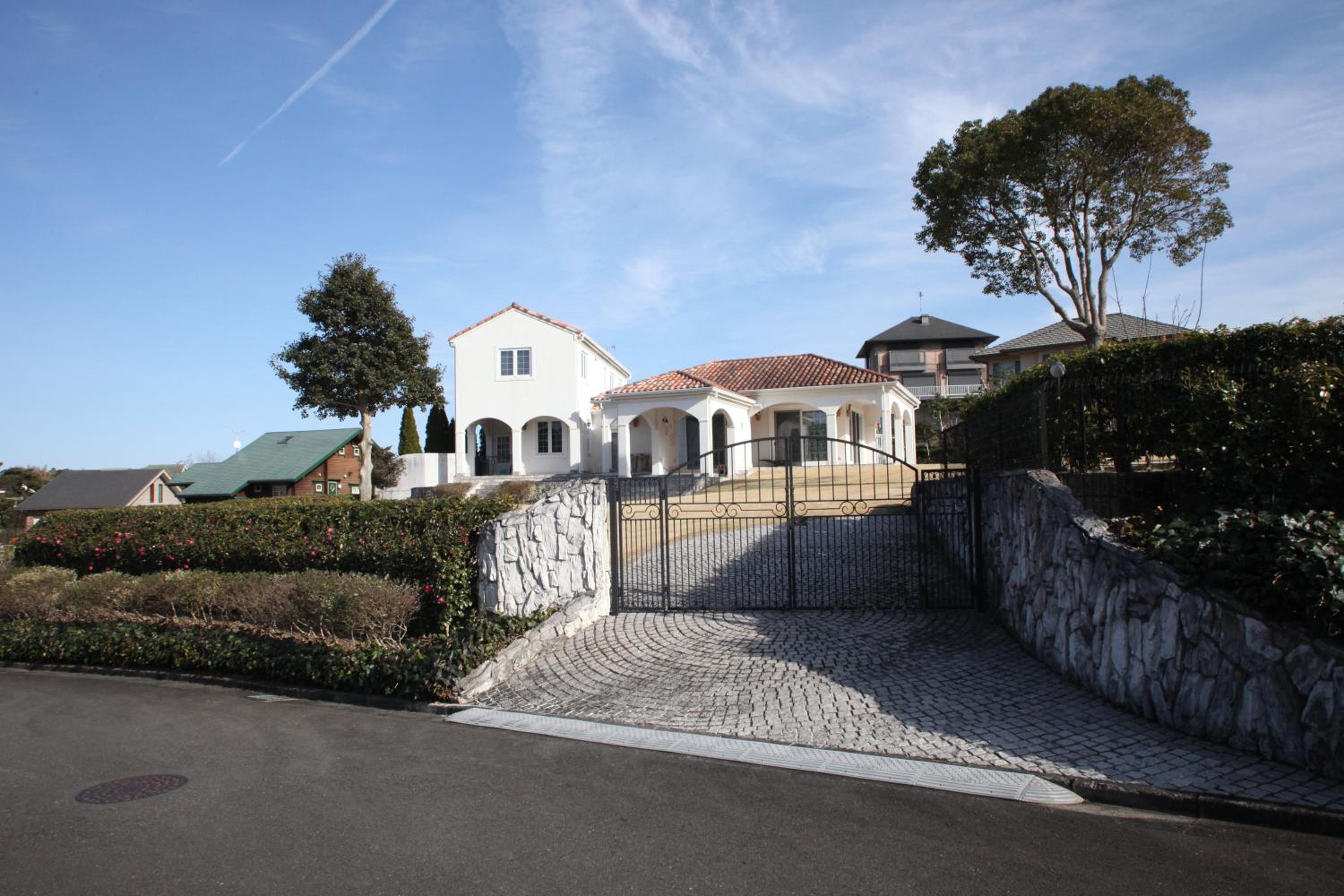 Three-Bedroom Villa - Photo 28