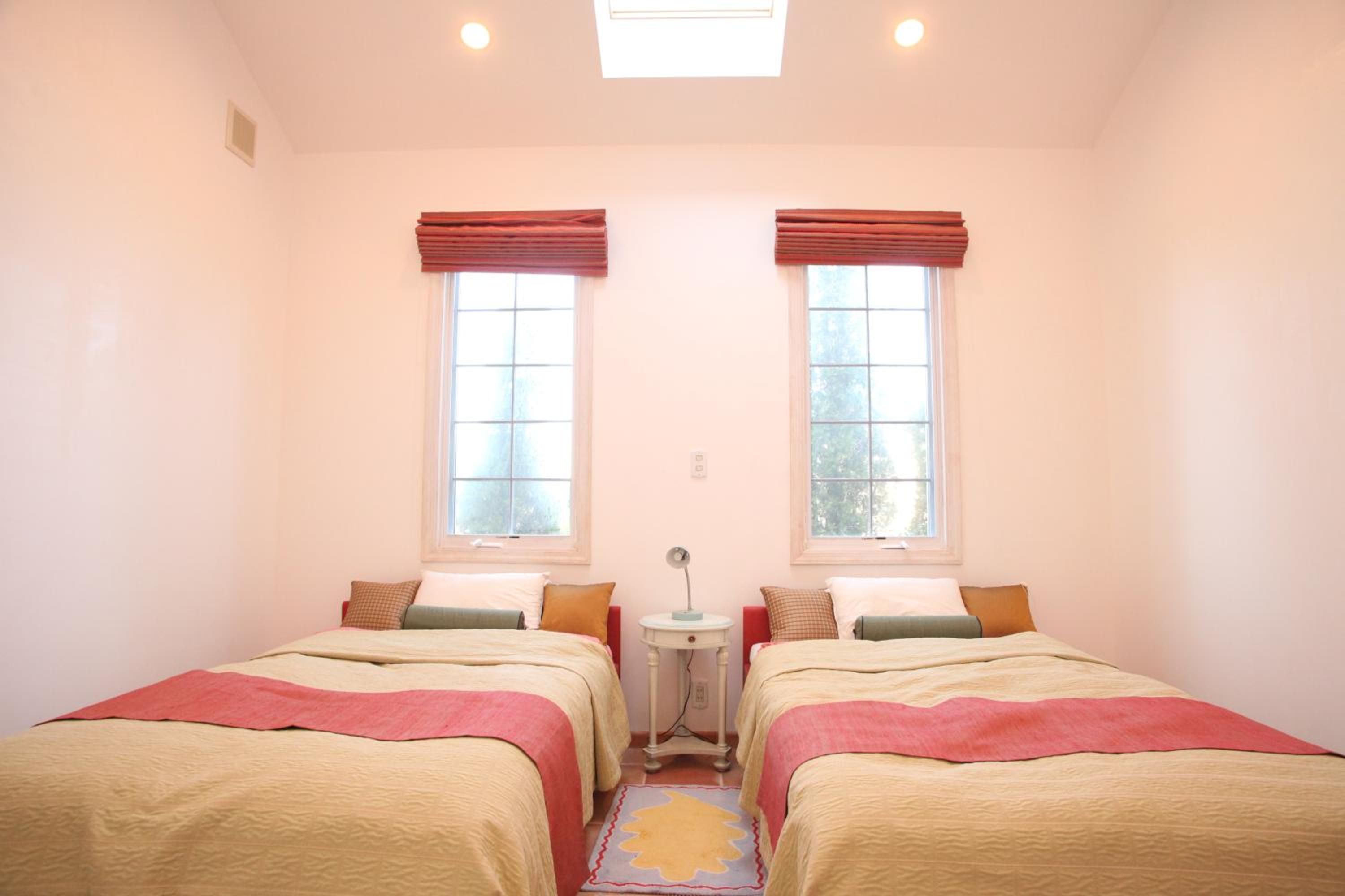 Three-Bedroom Villa - Photo 3