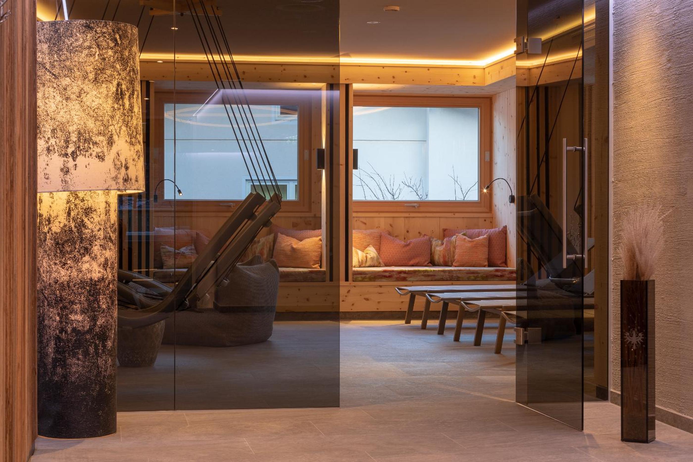 One-Bedroom Apartment with Balcony - Photo 25