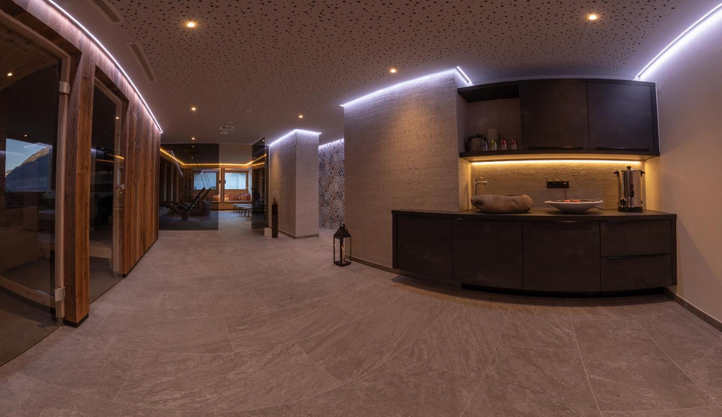 One-Bedroom Apartment with Balcony - Photo 26