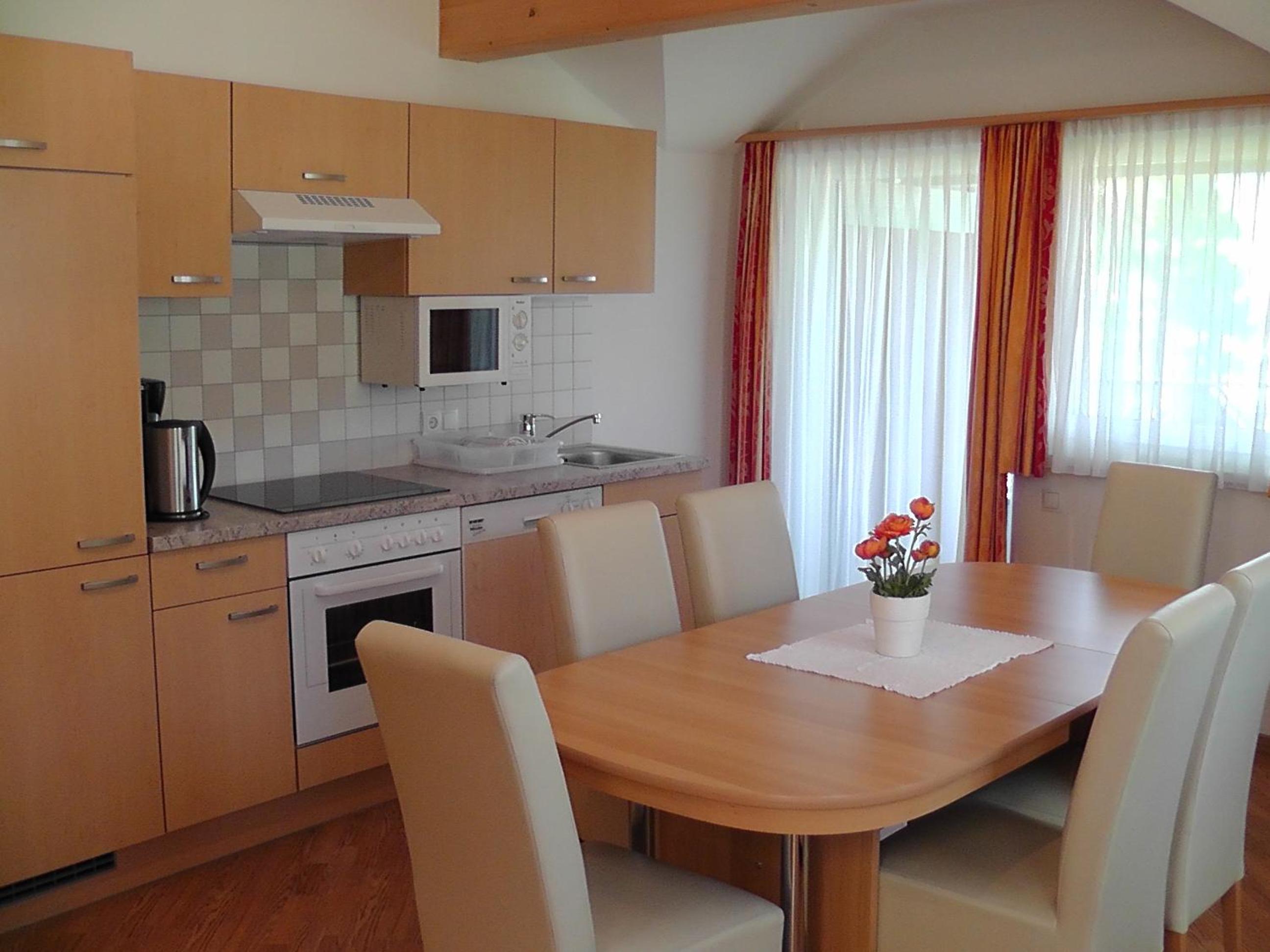 Two-Bedroom Apartment with Balcony photo 2