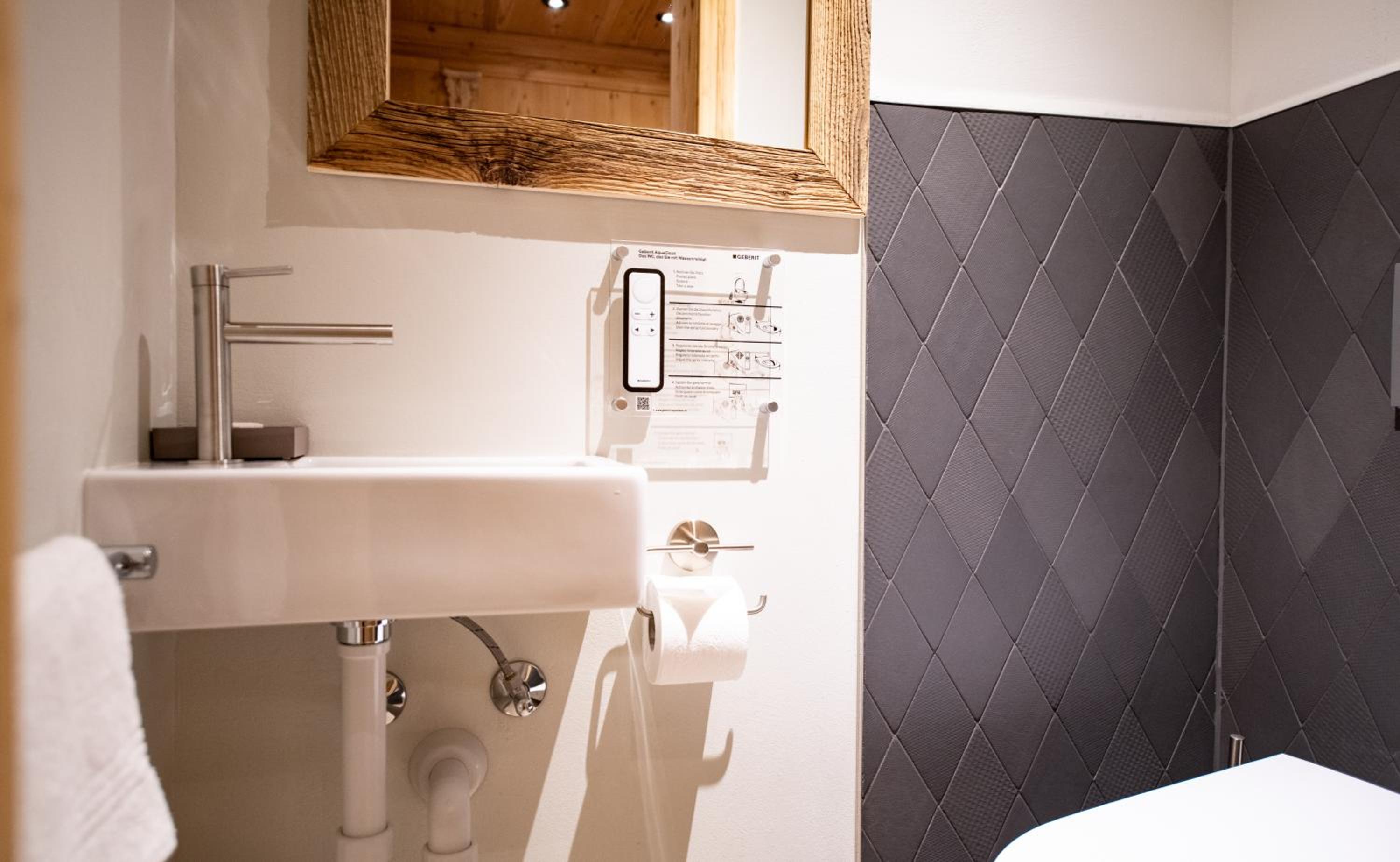 Superior Comfort Room - Photo 8