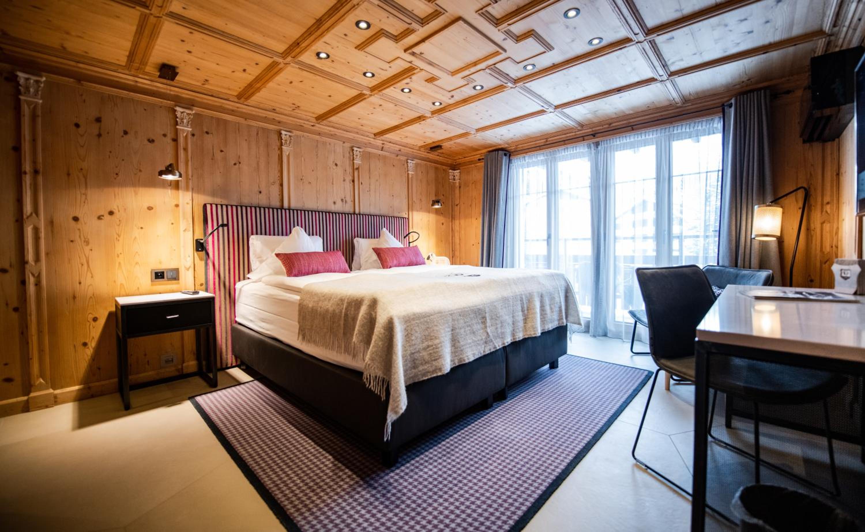 Matterhorn Double Room - Photo 7