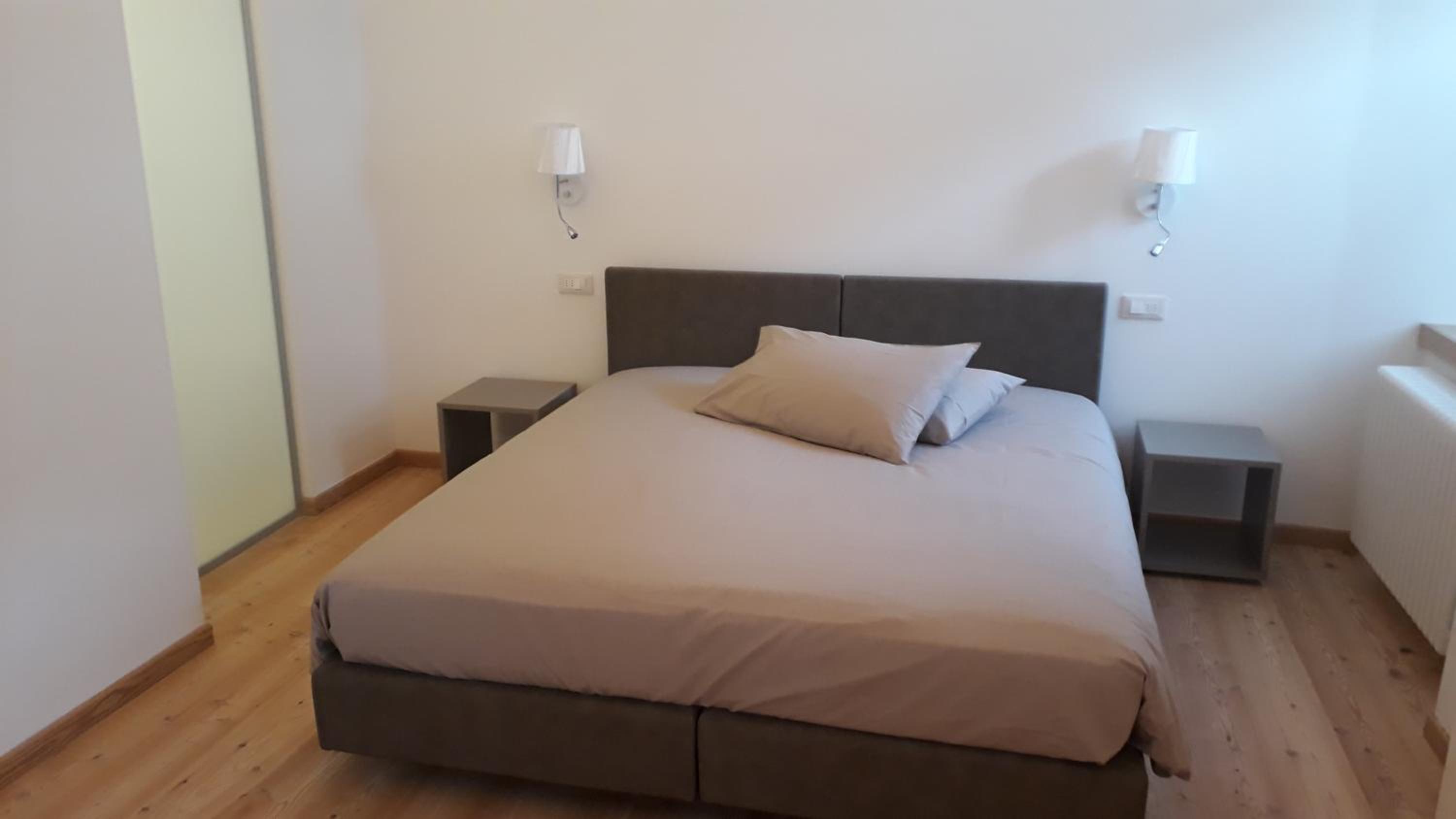 Double or Twin Room with Private Bathroom photo 1