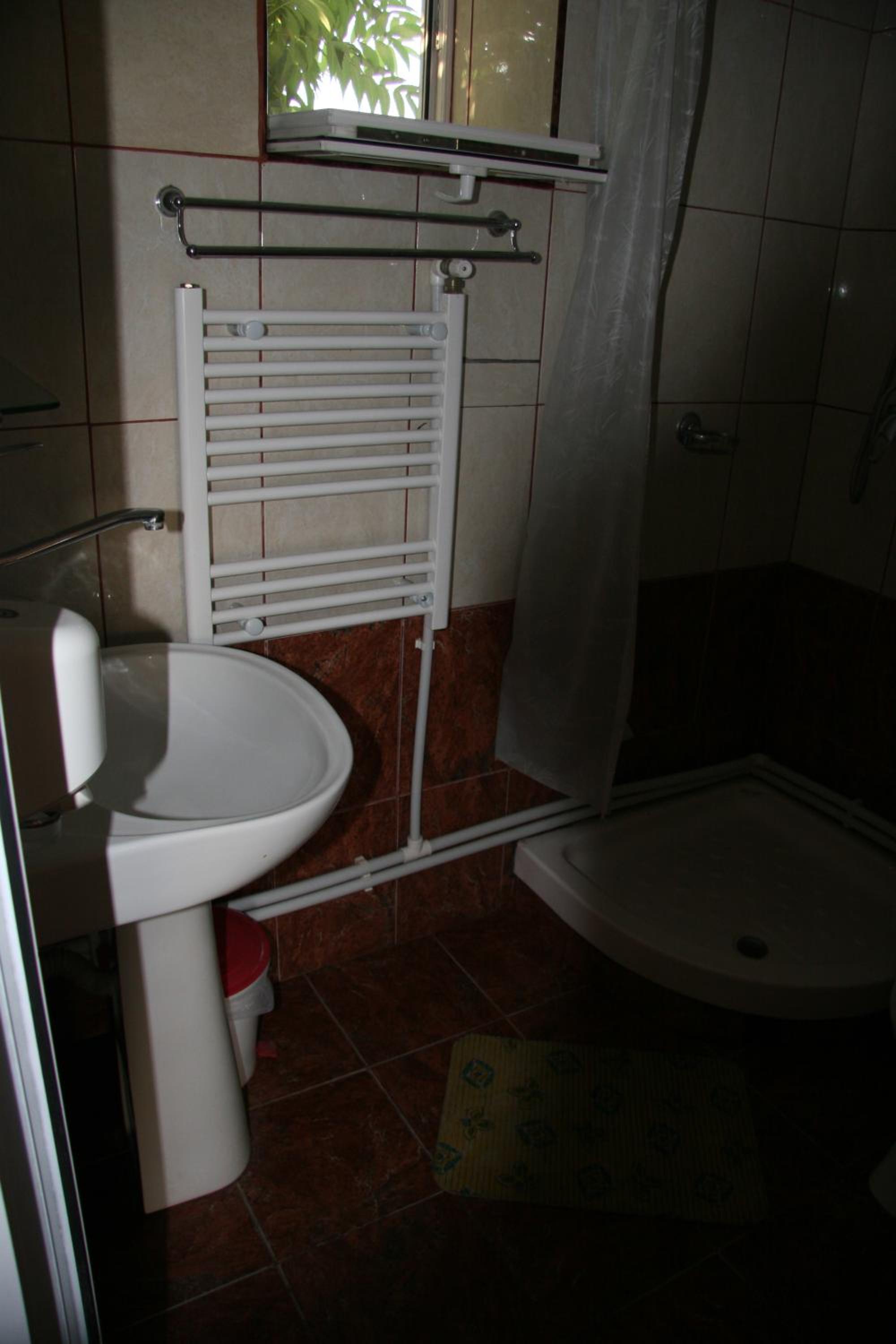 Double Room with Balcony - Photo 3