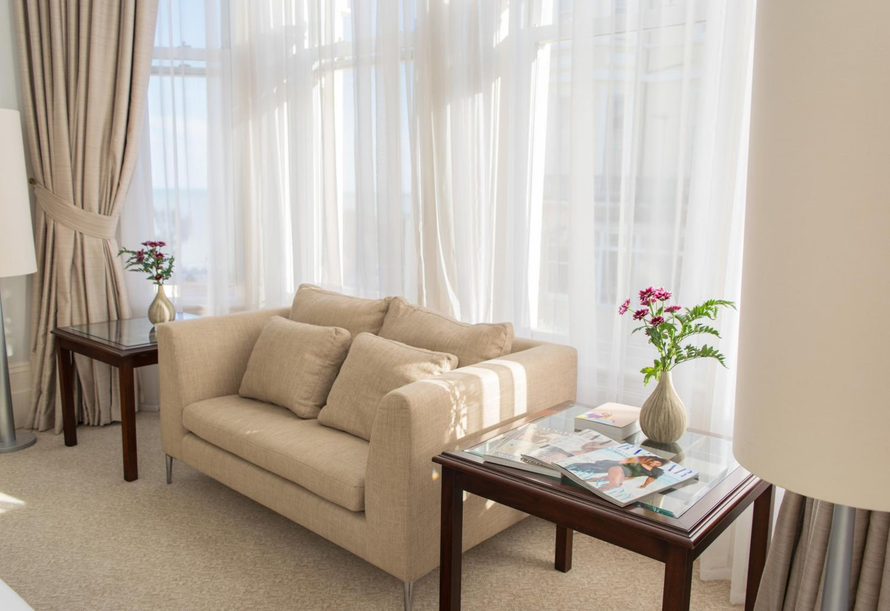 Executive Room with Partial Sea View - Photo 4