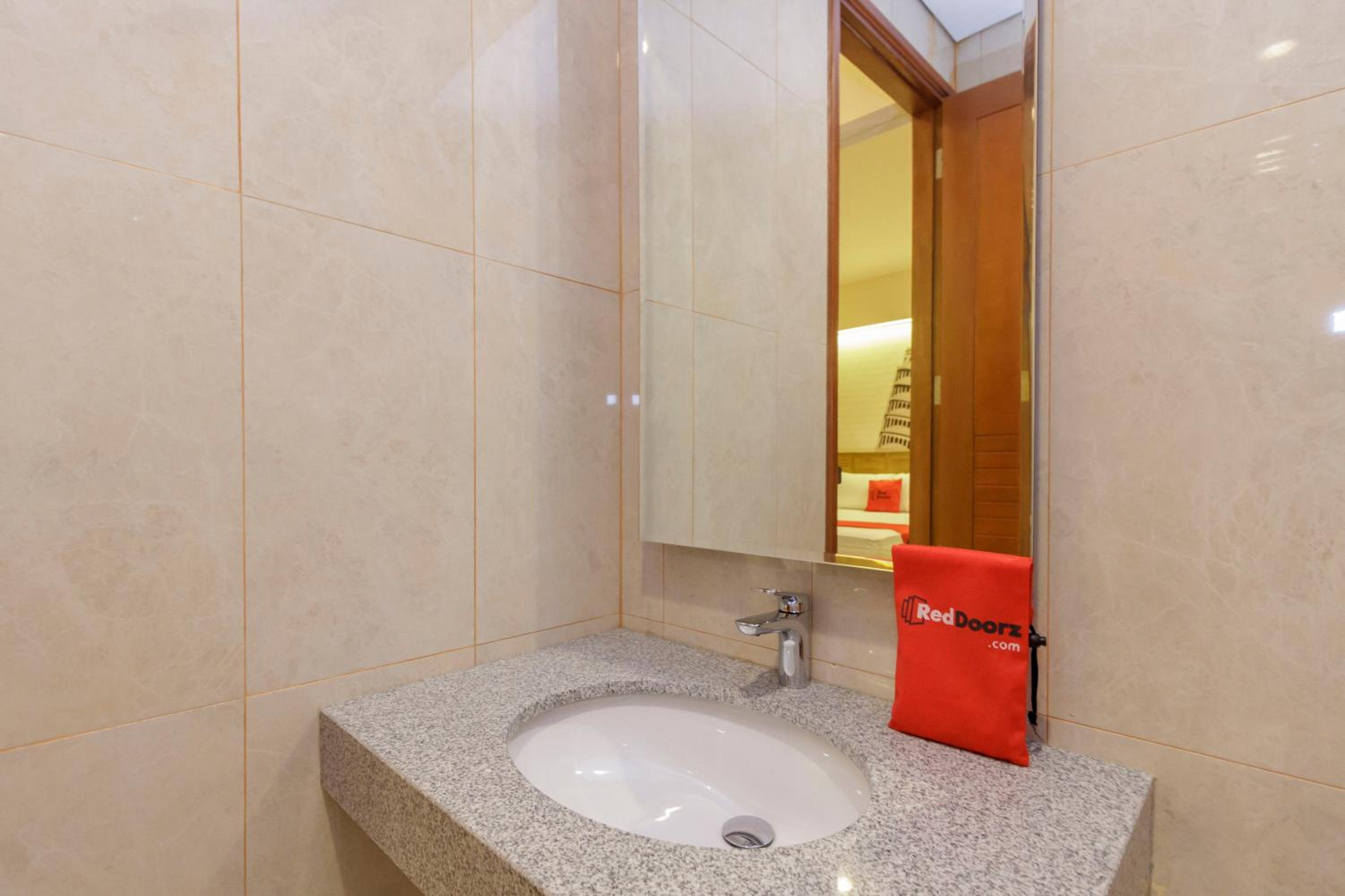 Double Room - Photo 8