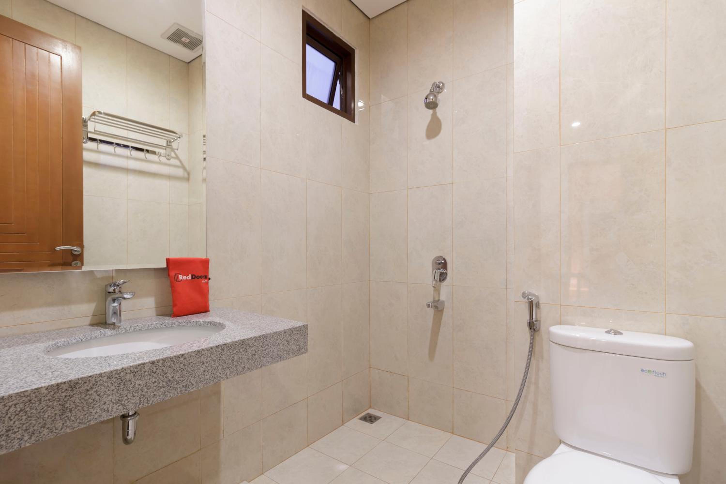 Double Room - Photo 7