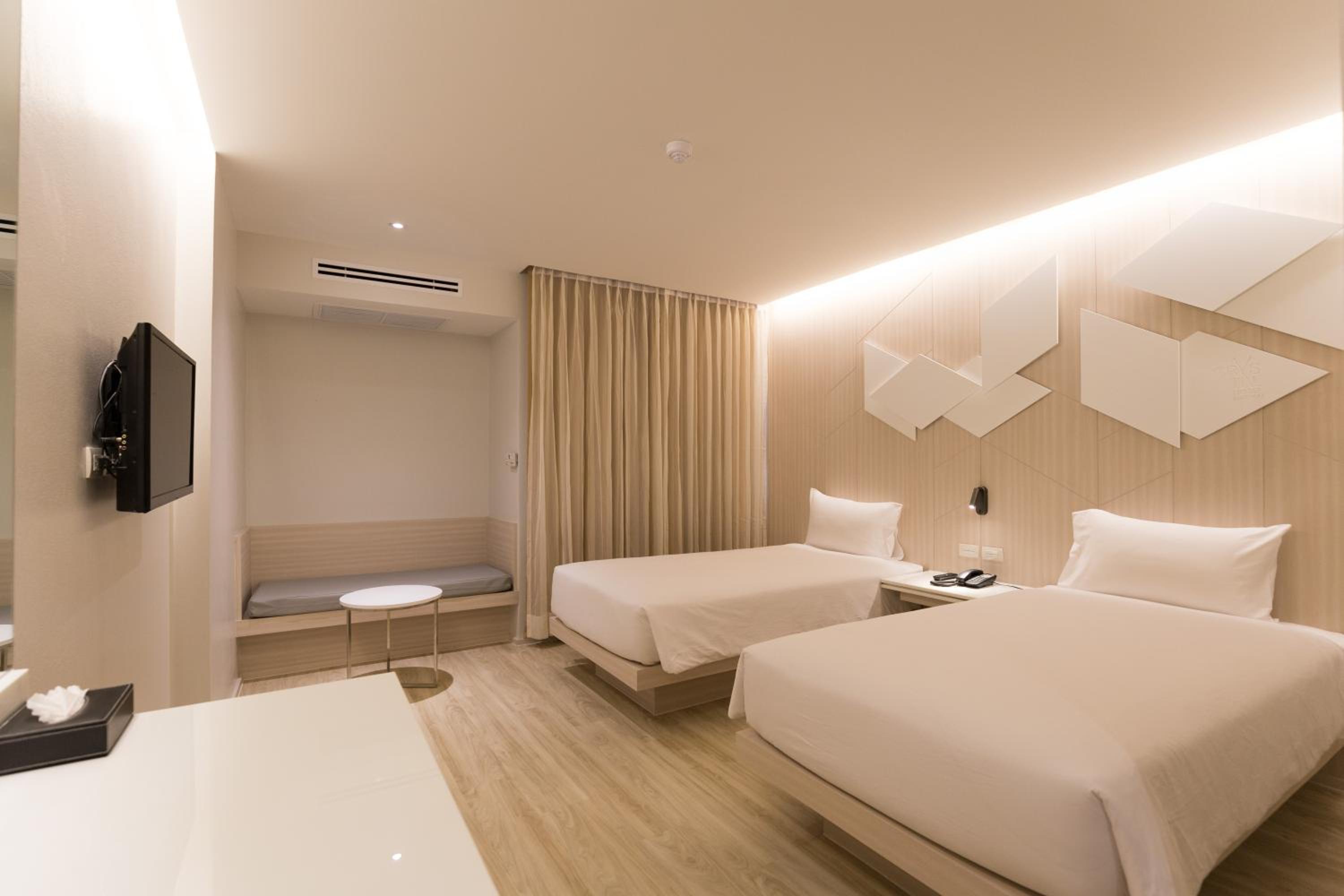 Twin Room with Private Bathroom