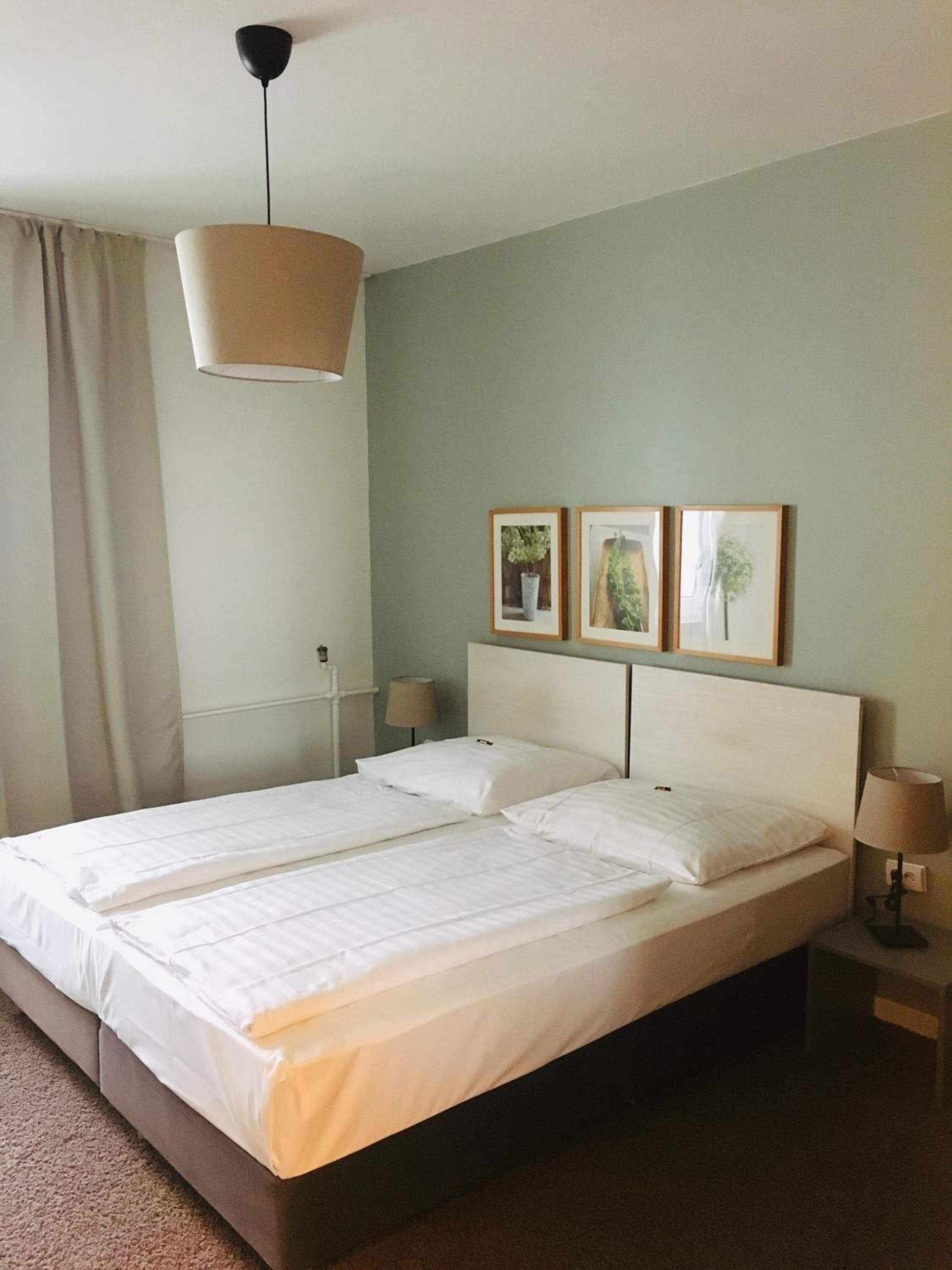 Double Room - Photo 7