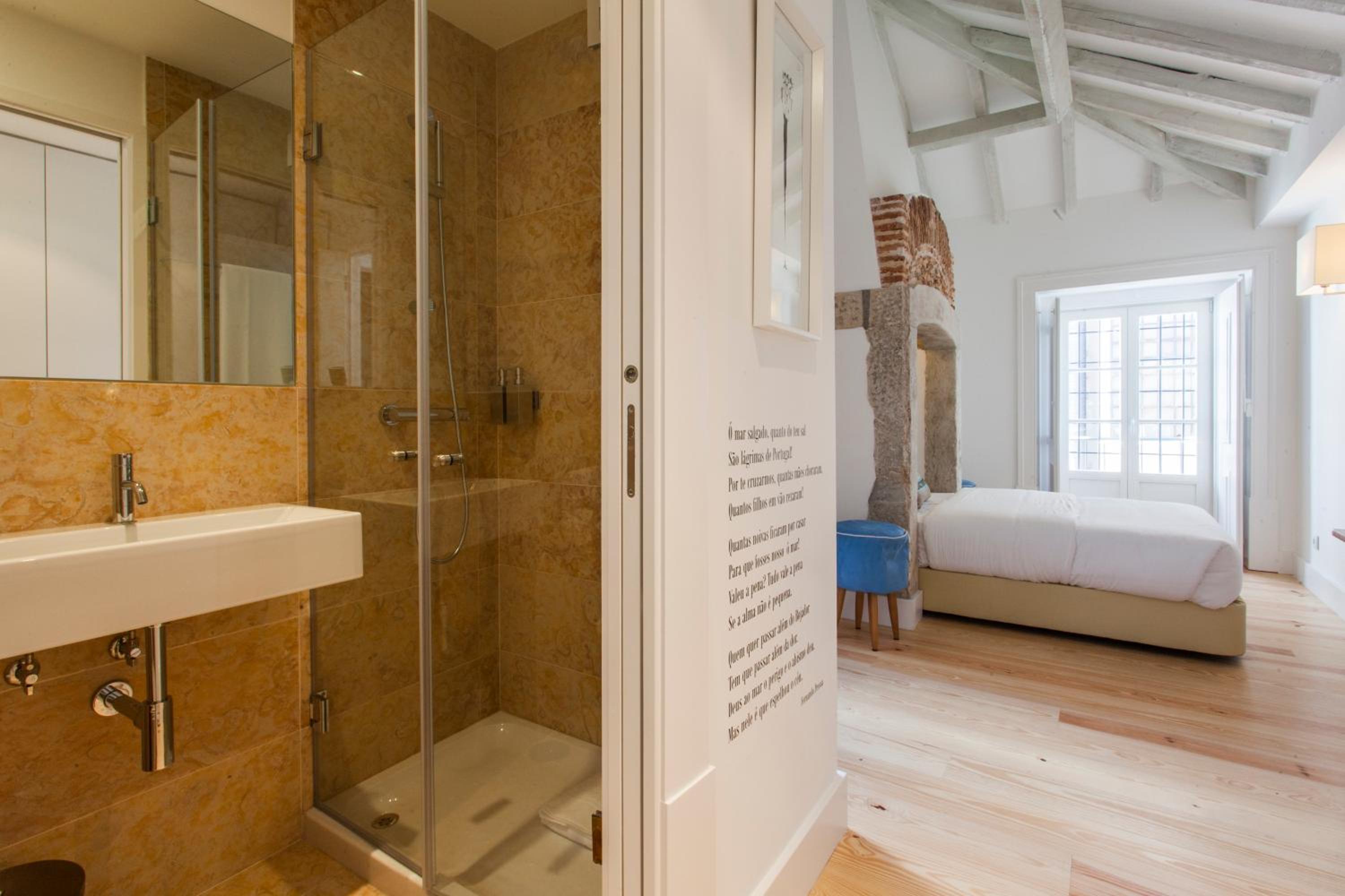 Two-Bedroom Penthouse Apartment (6 Adults) photo 2