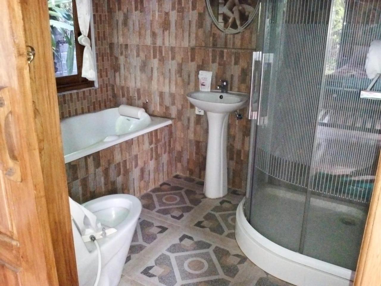 One-Bedroom Apartment - Photo 4