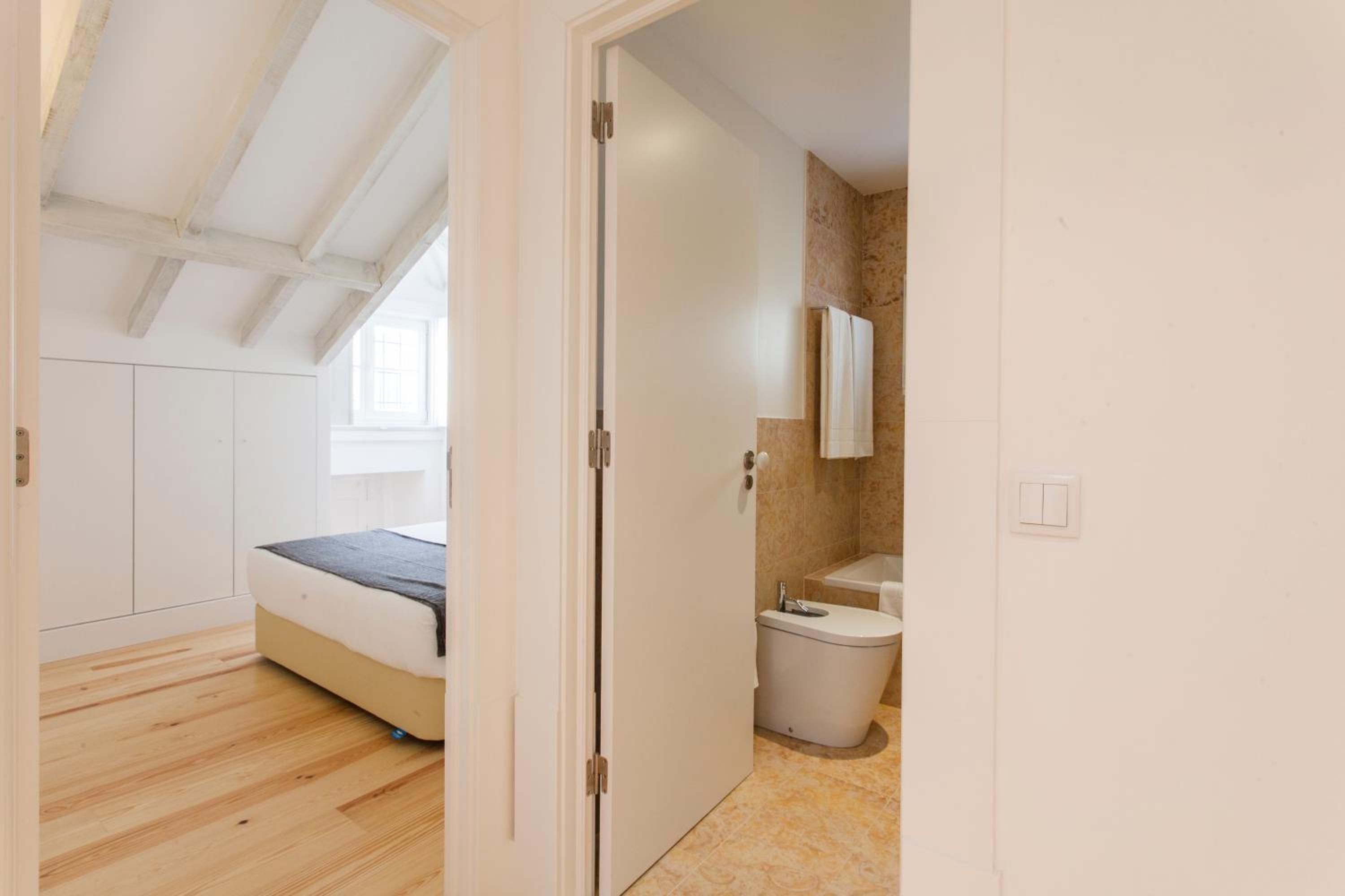 Two-Bedroom Penthouse Apartment (6 Adults) photo 1