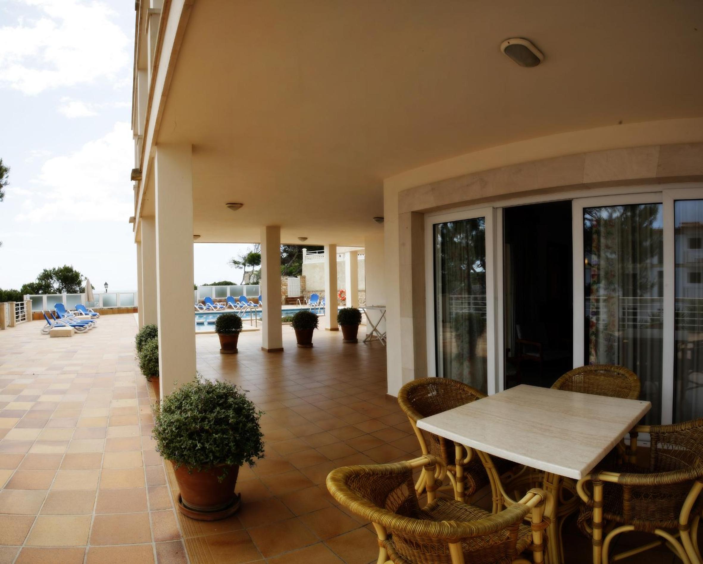 Apartment with Pool View photo 2