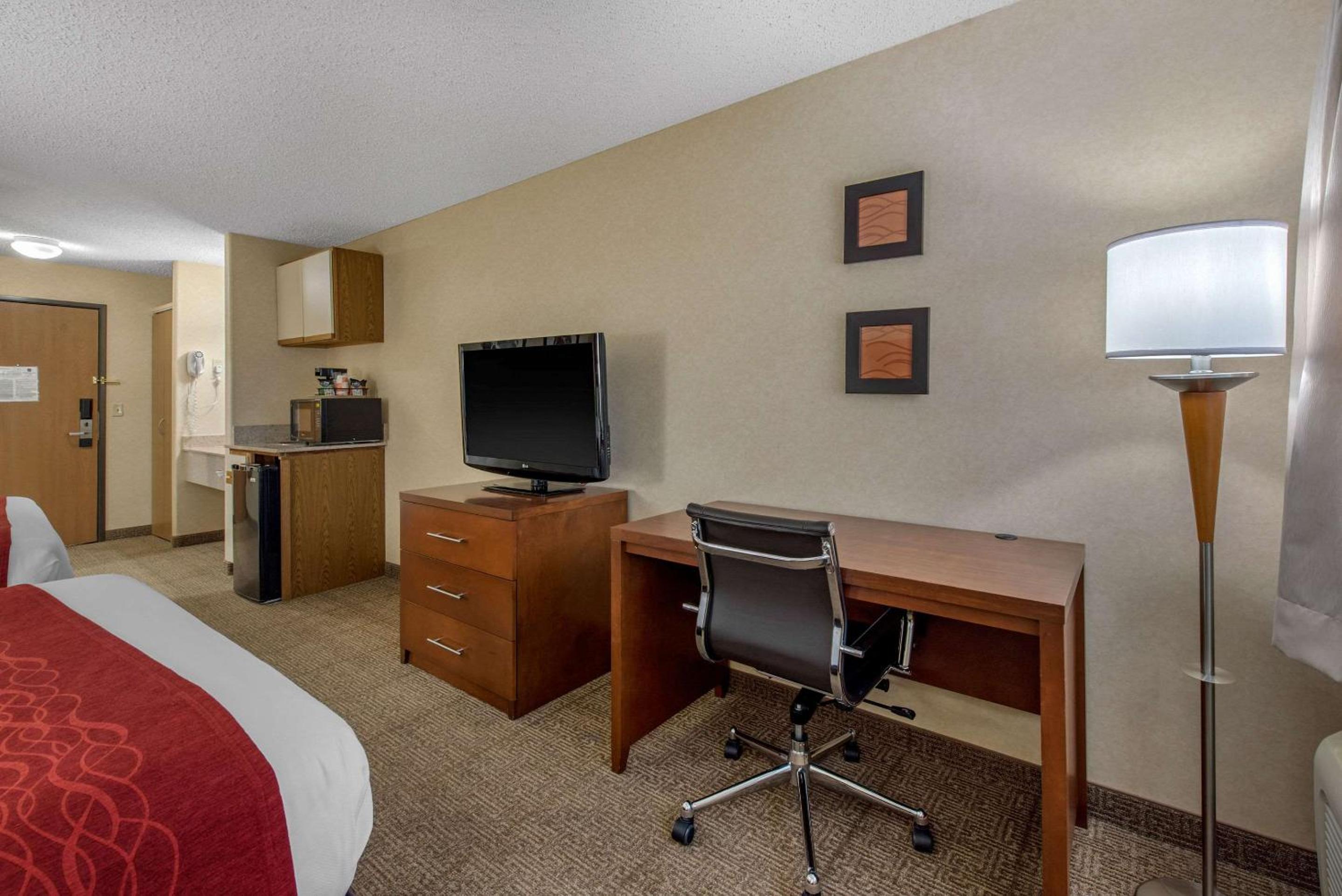 Double Room with Two Double Beds - Non-Smoking - Photo 1