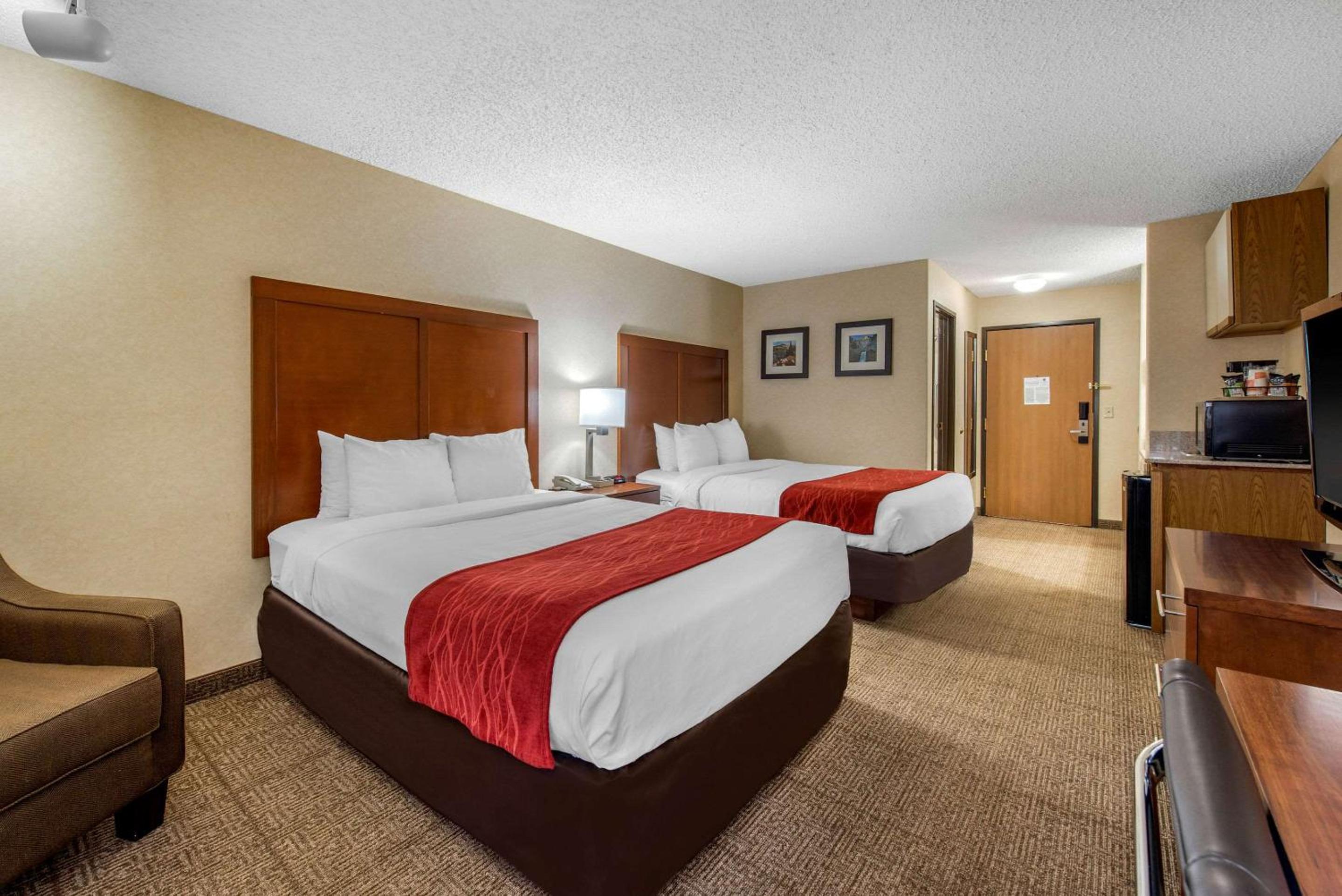 Double Room with Two Double Beds - Non-Smoking - Photo 5