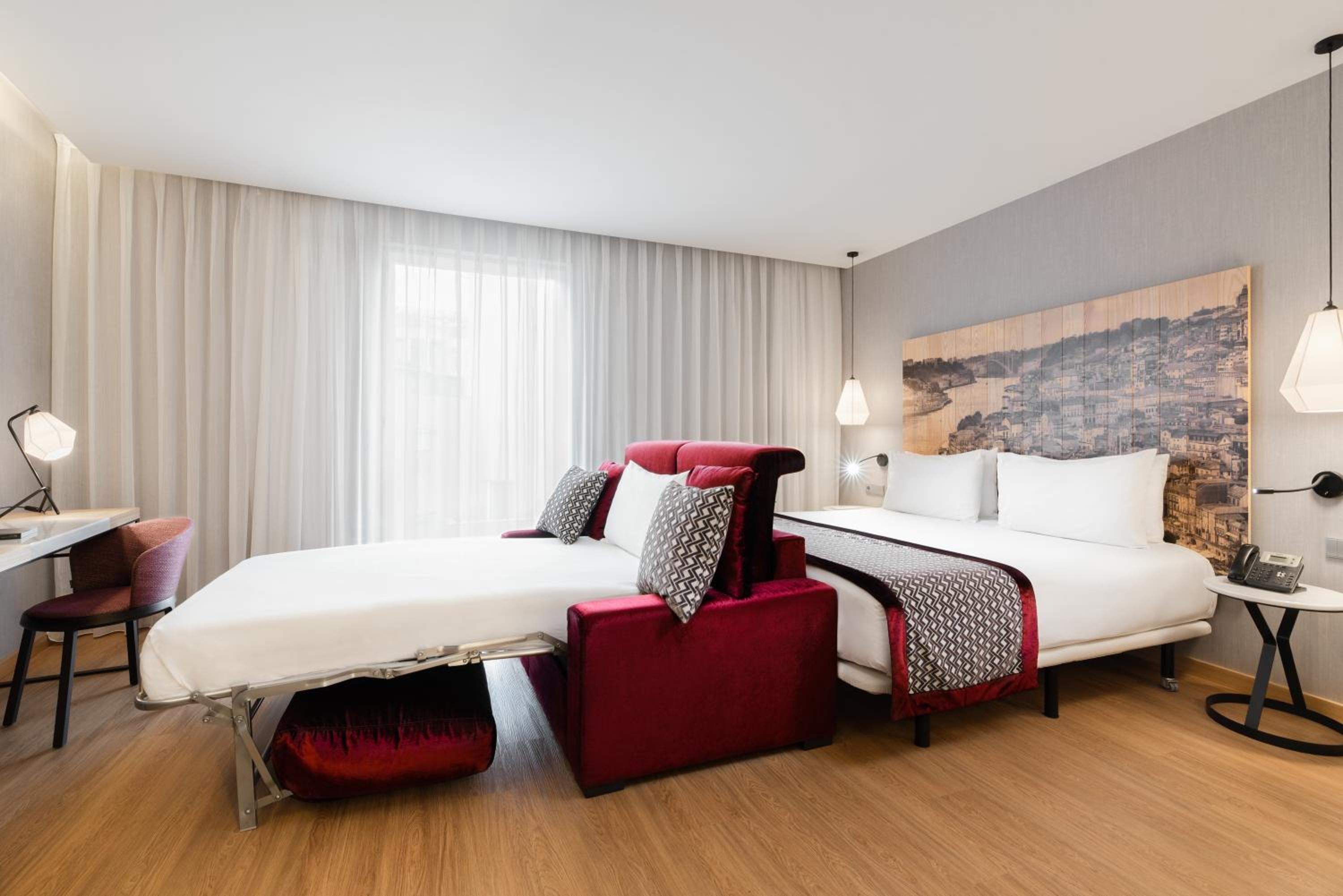 Double Room with Sofa Bed thumbnail 6