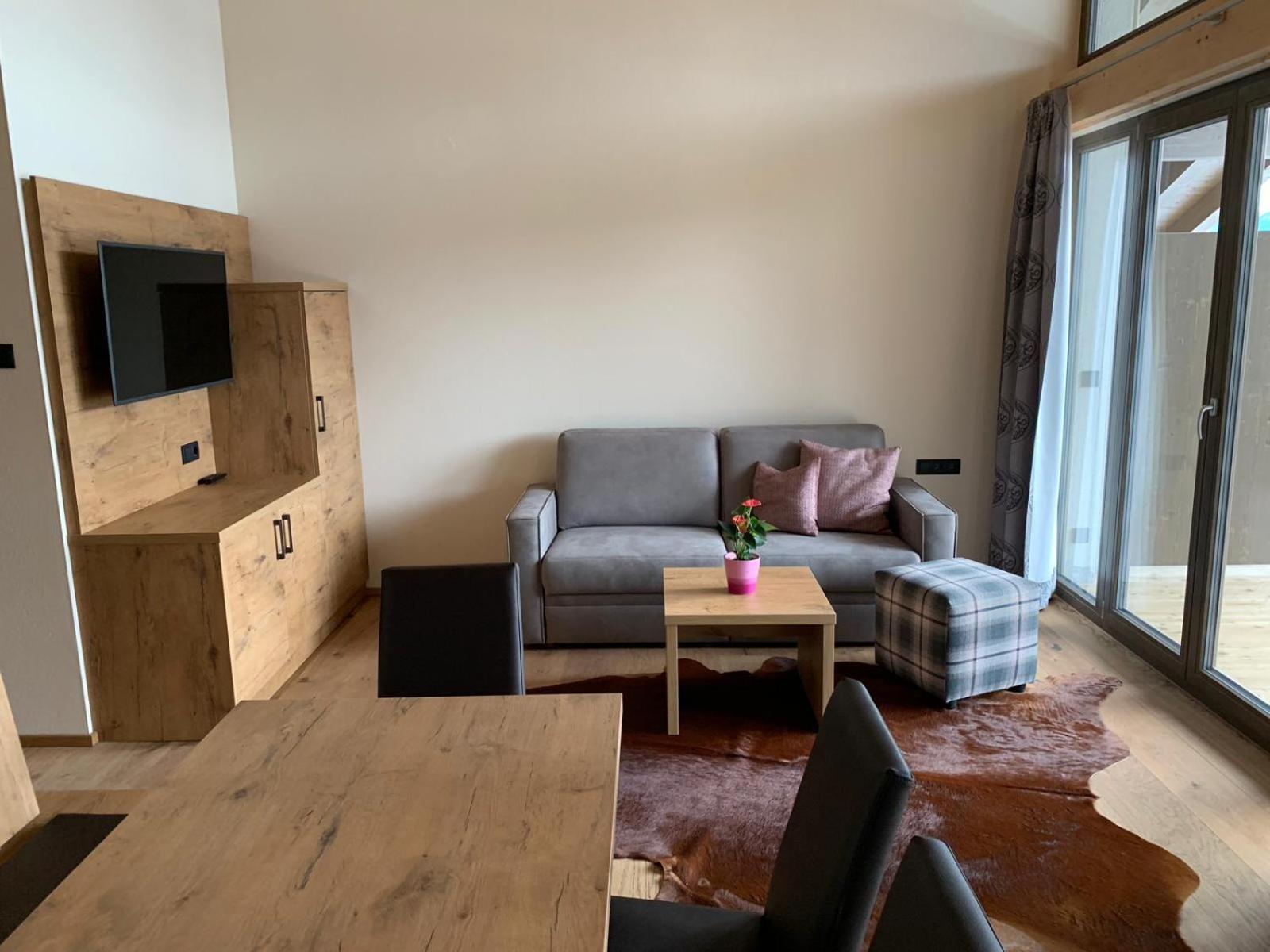 One-Bedroom Apartment with 2 Bathrooms